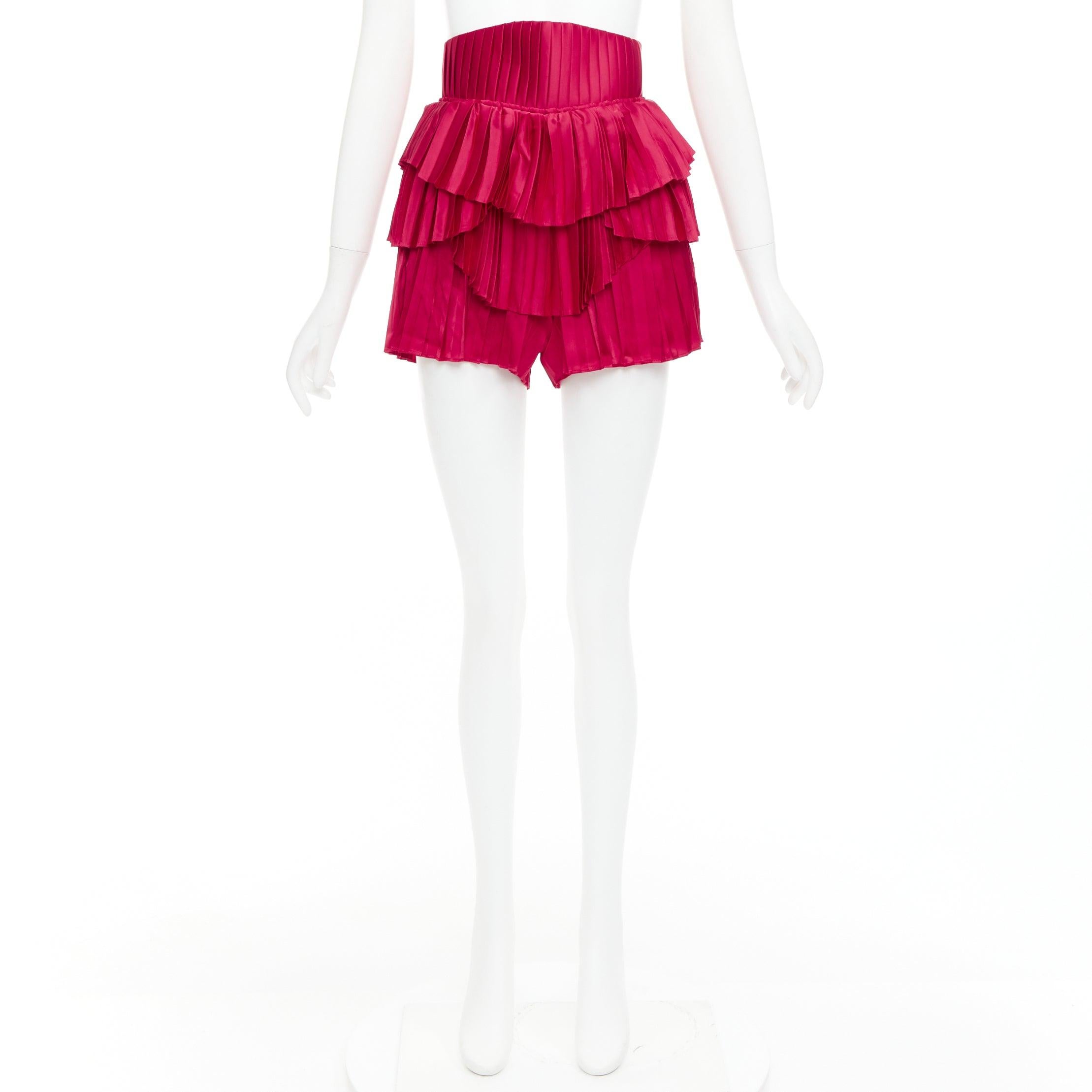 ANDREA IYAMAH Hibi Pantalón corto plisado de satén rojo con lazada y corsé XS en venta 4