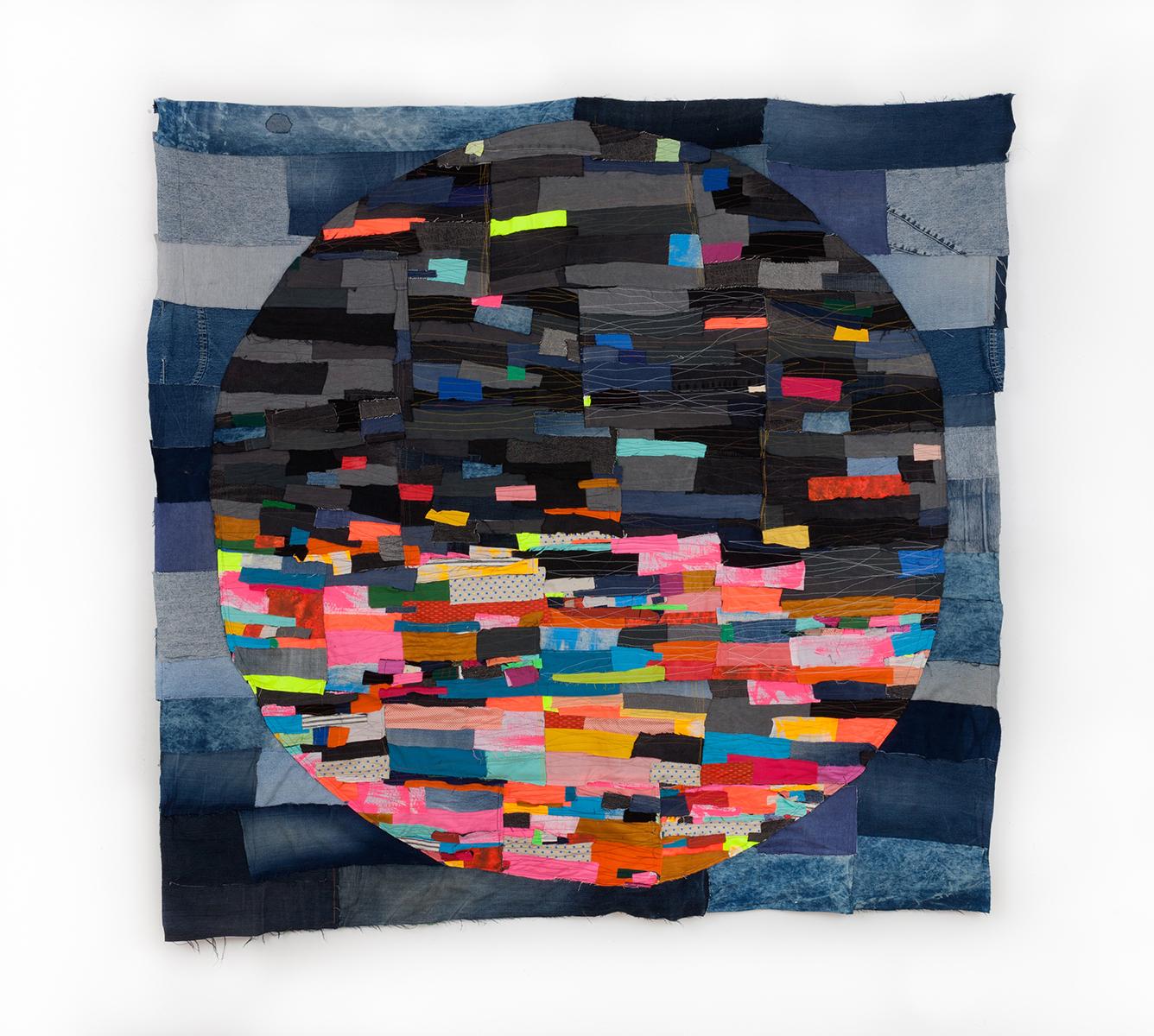 Full Circle II, composition textile abstraite originale - Mixed Media Art de Andrea Myers