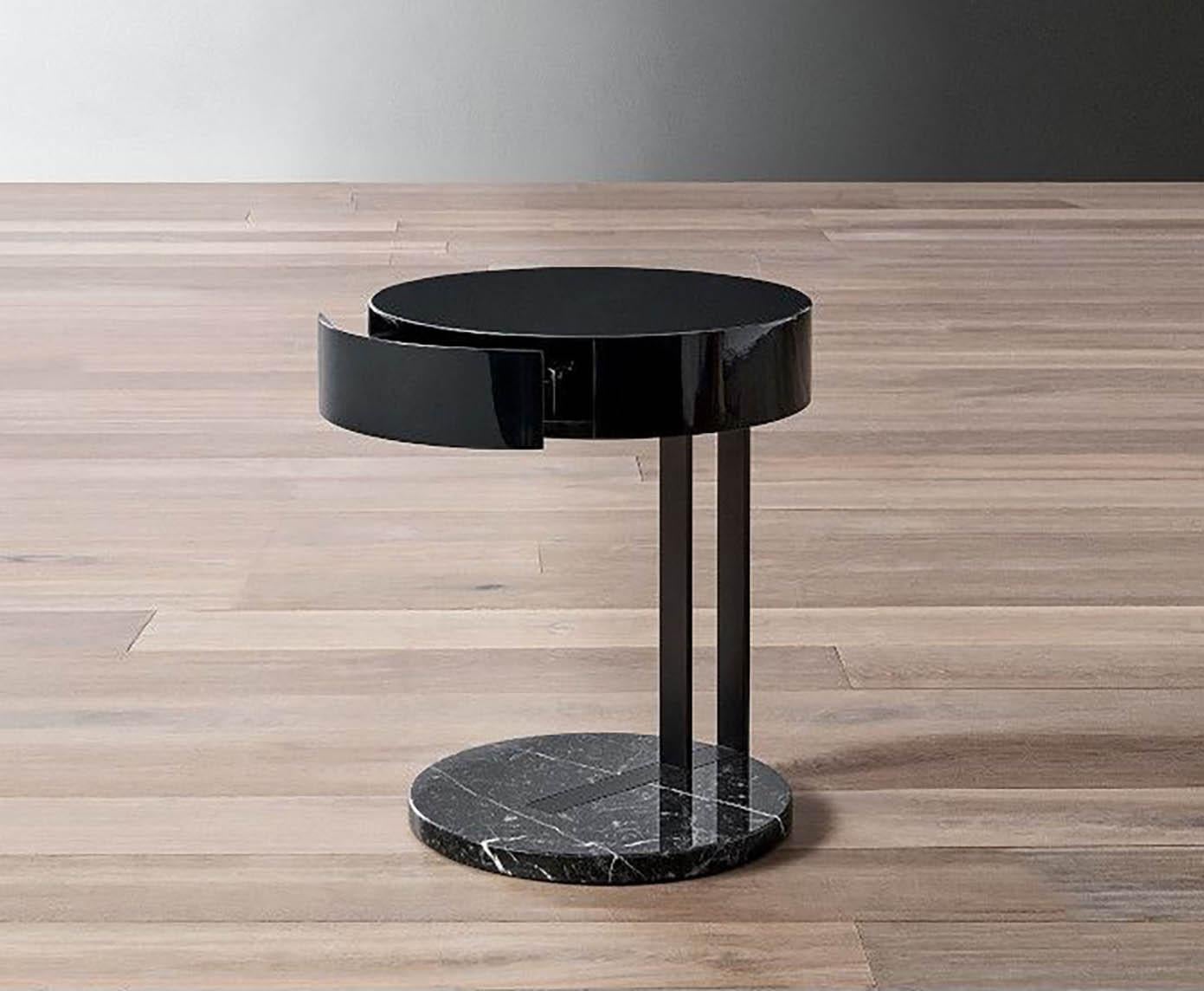 Mesilla de noche Andrea Parisio Ralf con cajón  Meridiani en venta 1