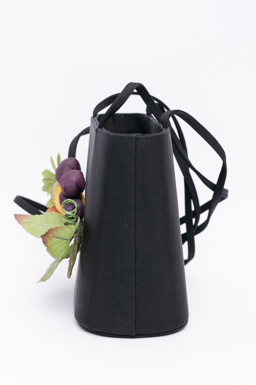 Andrea Pfister Fruits Bag in Black Fabric In Excellent Condition For Sale In SAINT-OUEN-SUR-SEINE, FR