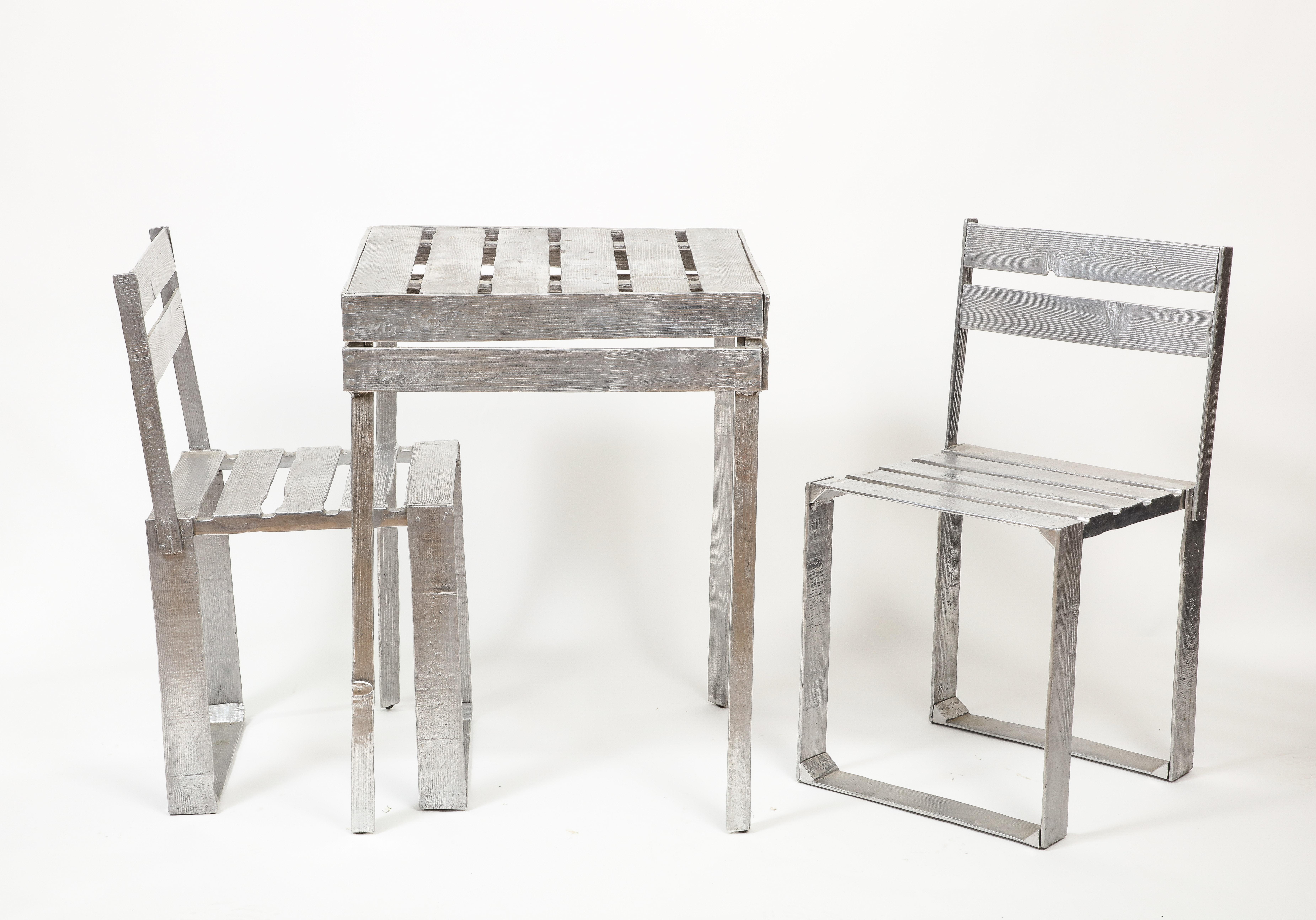 XXIe siècle et contemporain Ensemble chaise et table en aluminium coulé argenté Andrea Salvetti, 