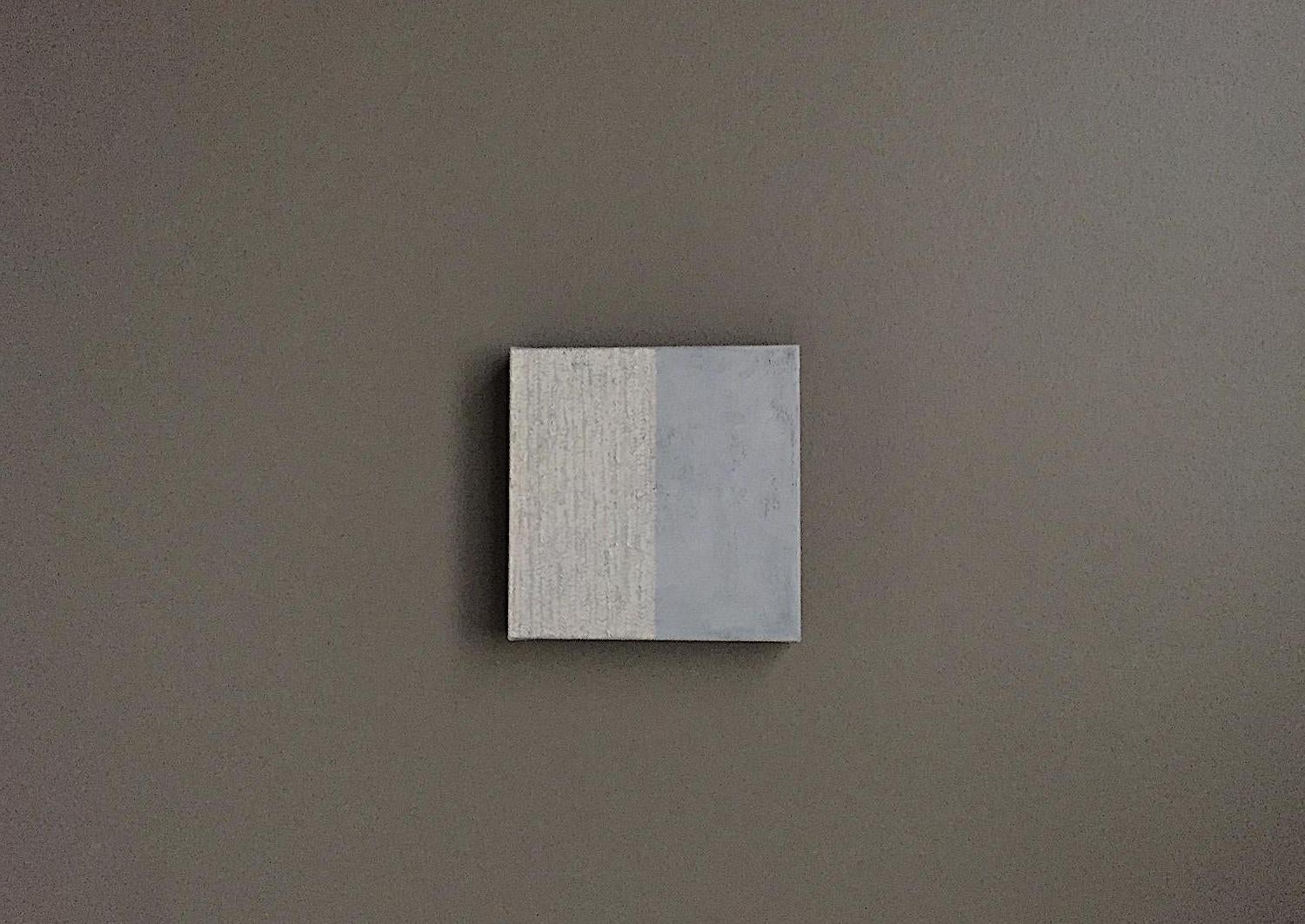 Sans titre (Abstract 20) Minimal, texturé, gris, beige, neutre - Minimaliste Painting par Andrea Stajan-Ferkul