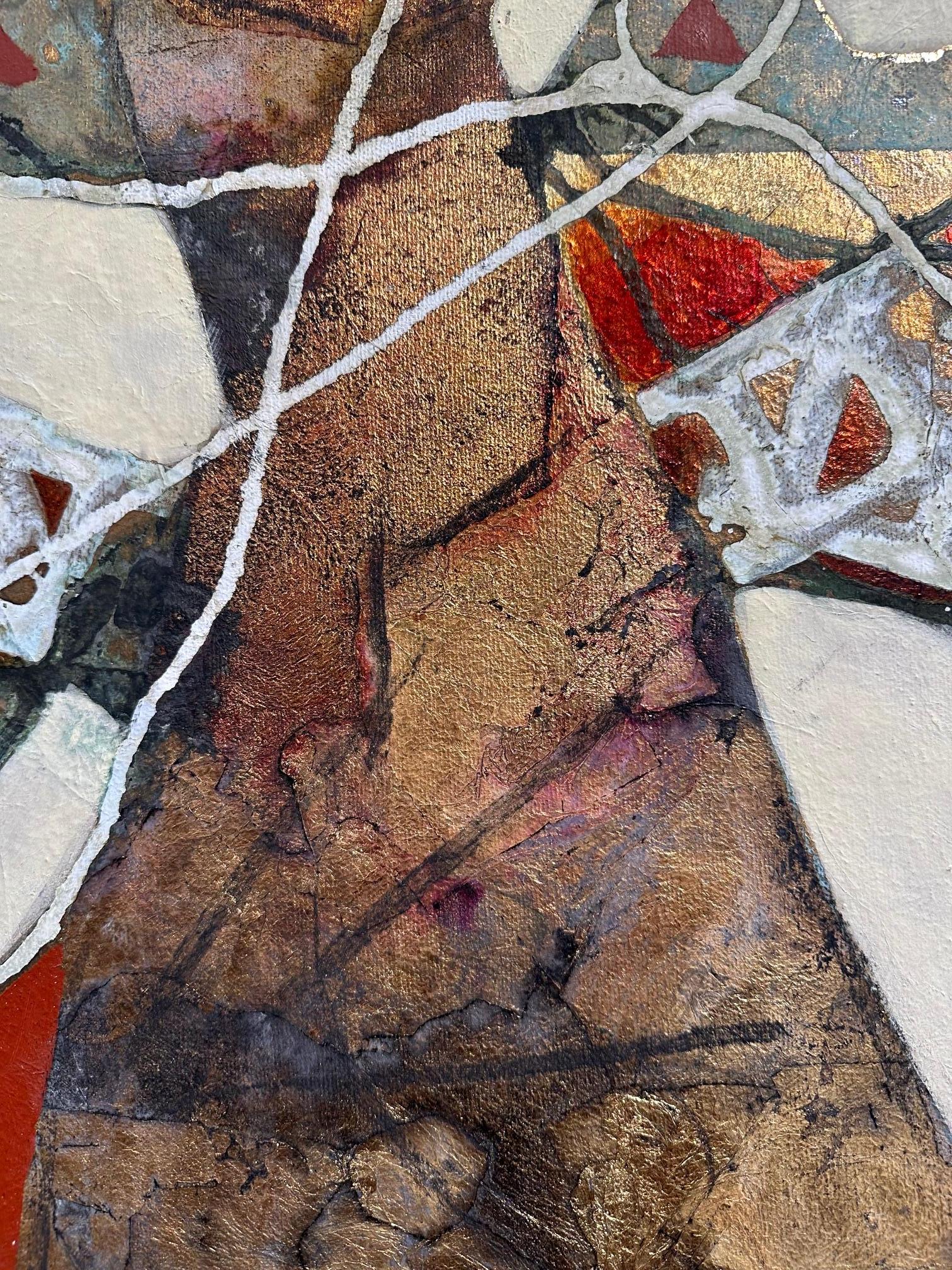 I Walk In The Art - Andrea Stella - Peinture à la feuille d'or rouge - Techniques mixtes en vente 1