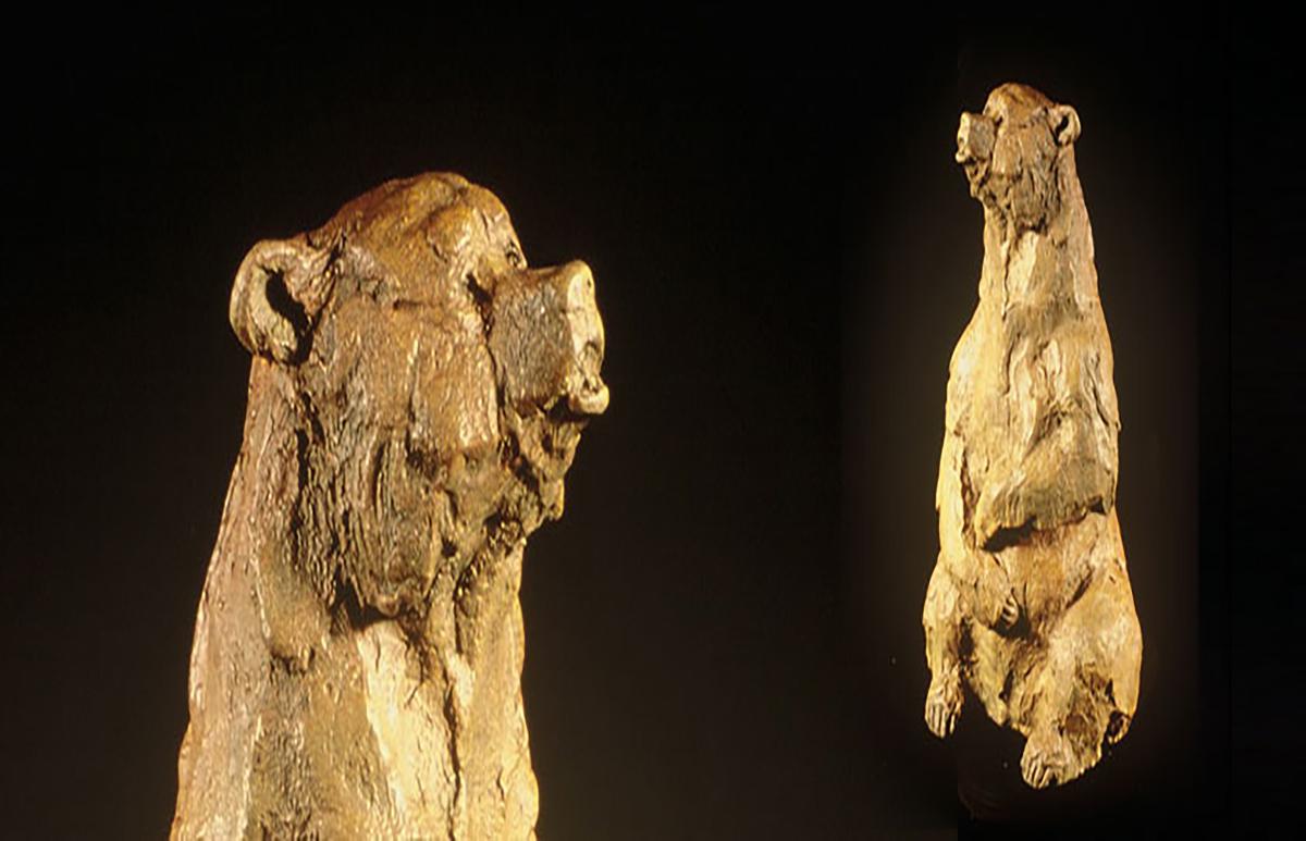 Andrea Wilkinson Figurative Sculpture – The Honey on the Wind