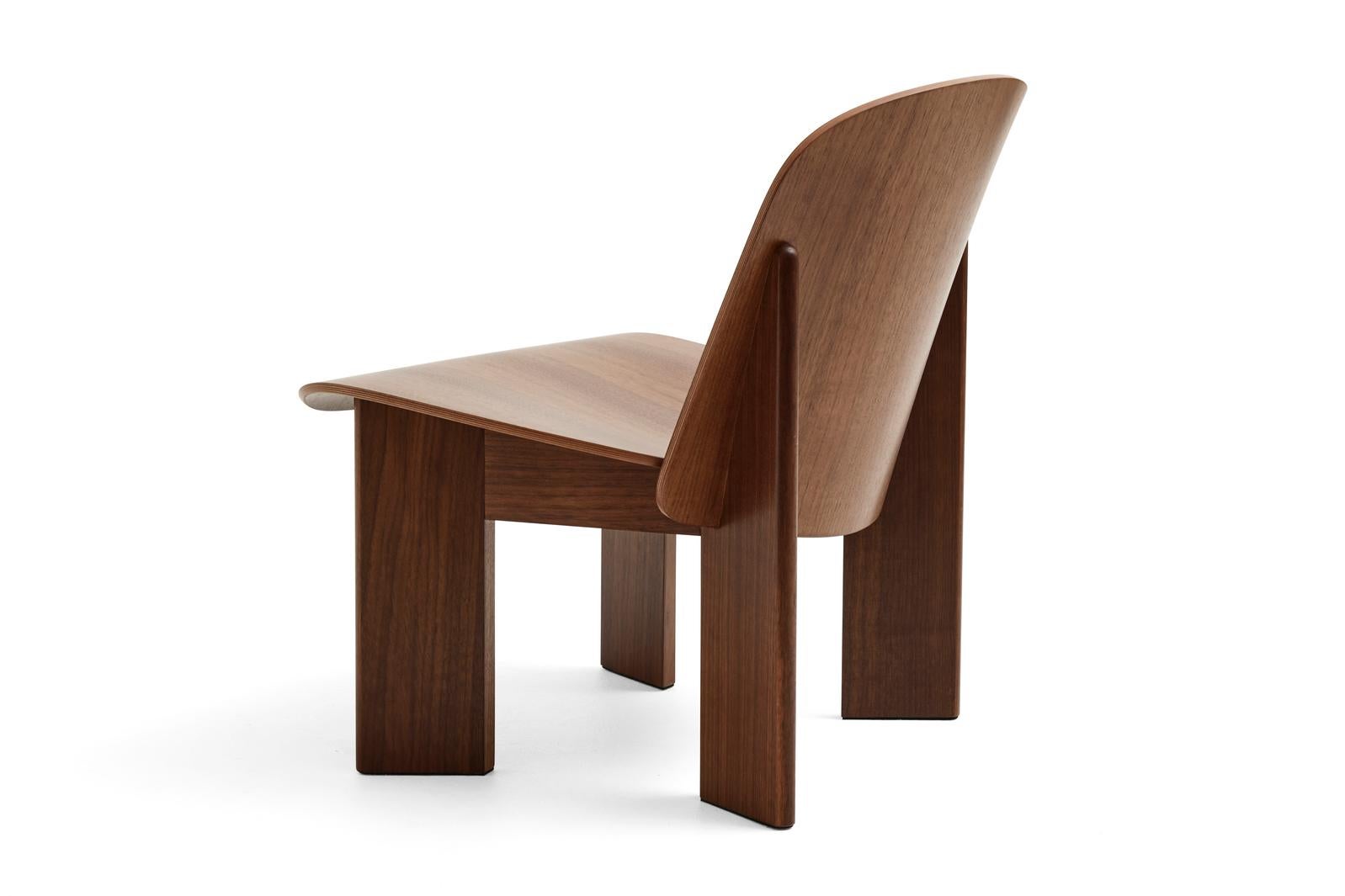 Andreas Bergsaker Chisel-Loungesessel aus lackiertem Nussbaumholz für Hay (Lackiert) im Angebot