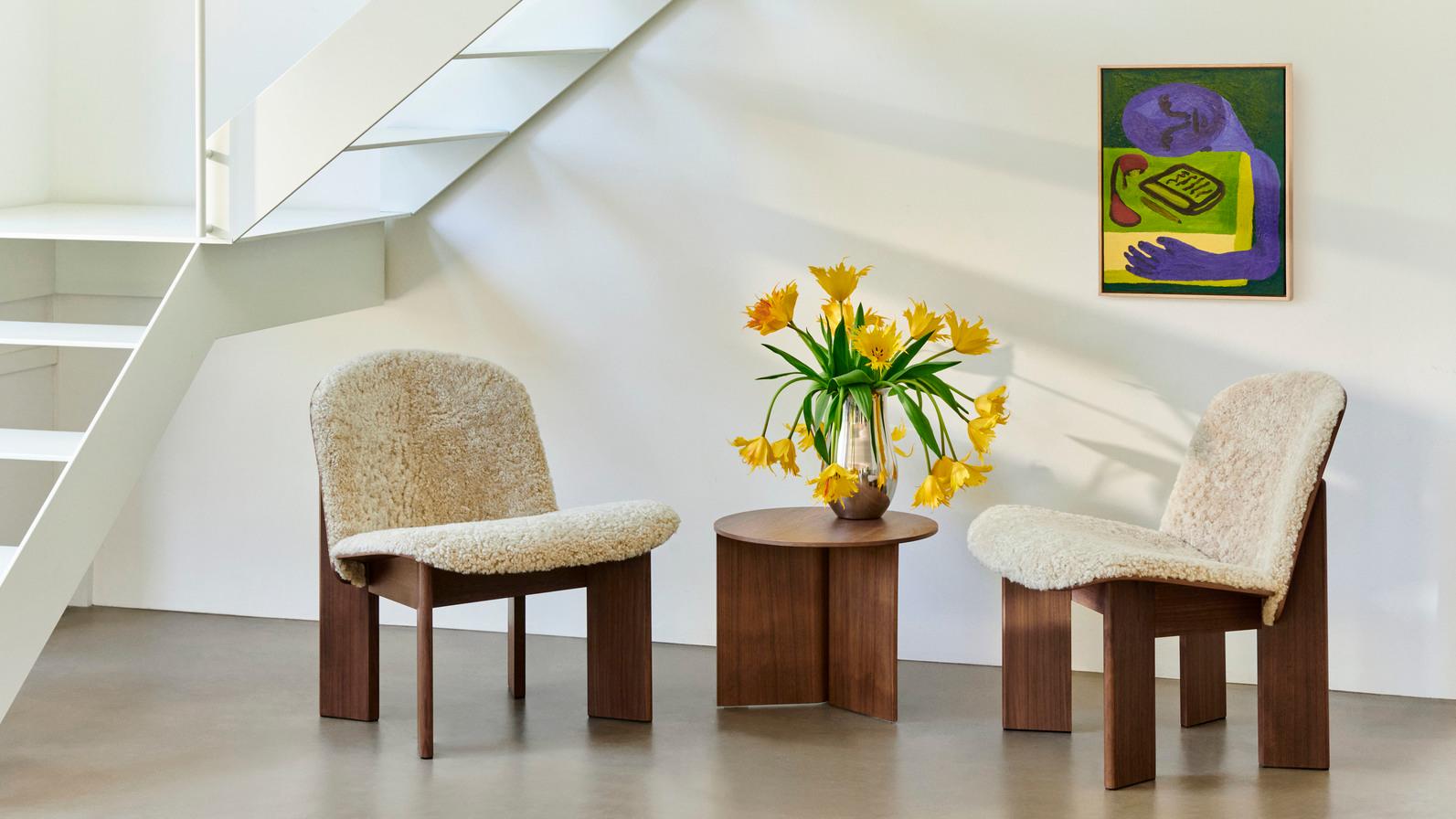 Andreas Bergsaker Chaise longue Chisel - Peau de mouton Mohawi 21/Noyer laqué - HAY en vente 2