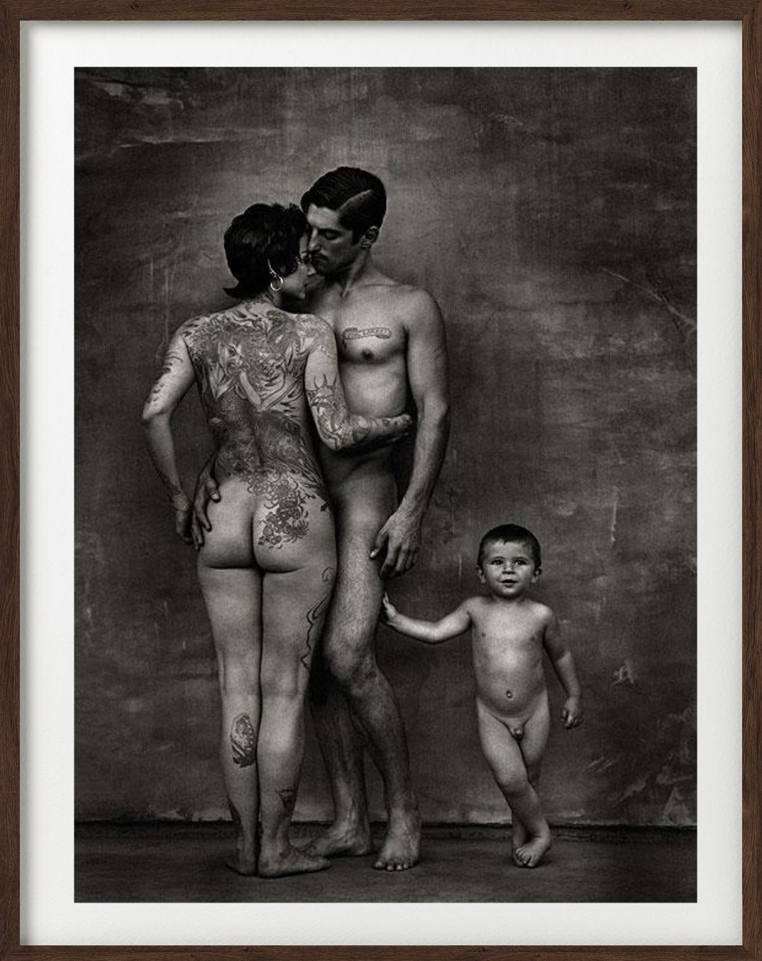 'DD, Tony & Rocco, LA' - tattooed Family portrait, fine art photography, 1996 - Photograph by Andreas H. Bitesnich