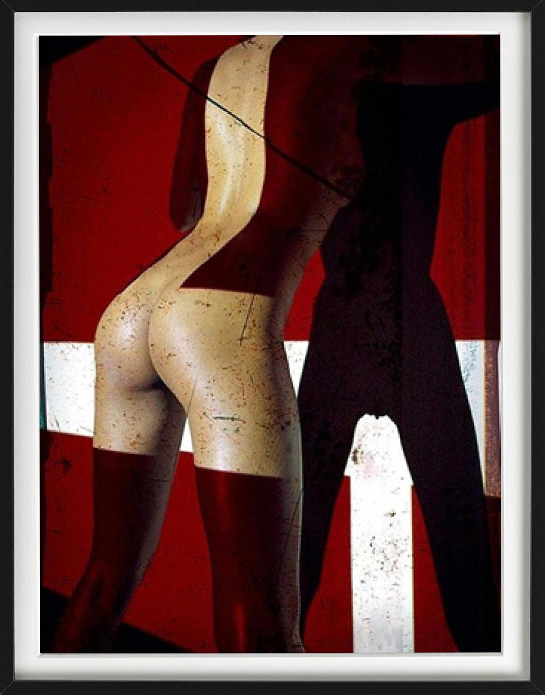 „Erotic Nude #3519“ – Nackt im roten Licht, Kunstfotografie, 2010 im Angebot 1