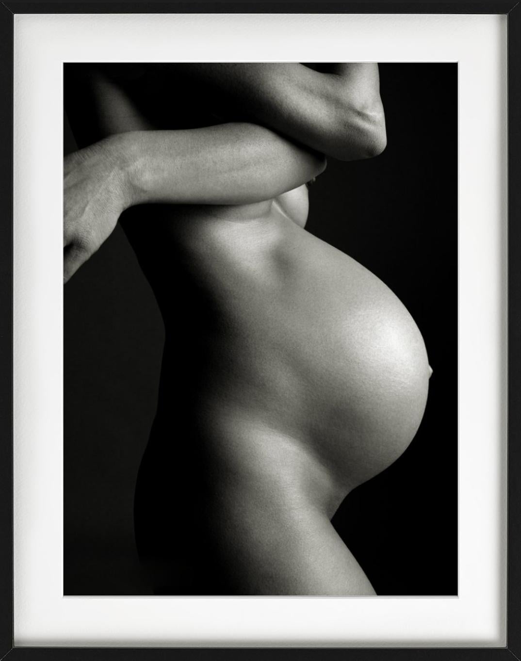 Ingrid, Pregnant, Photographie d'Art, 2012 en vente 1
