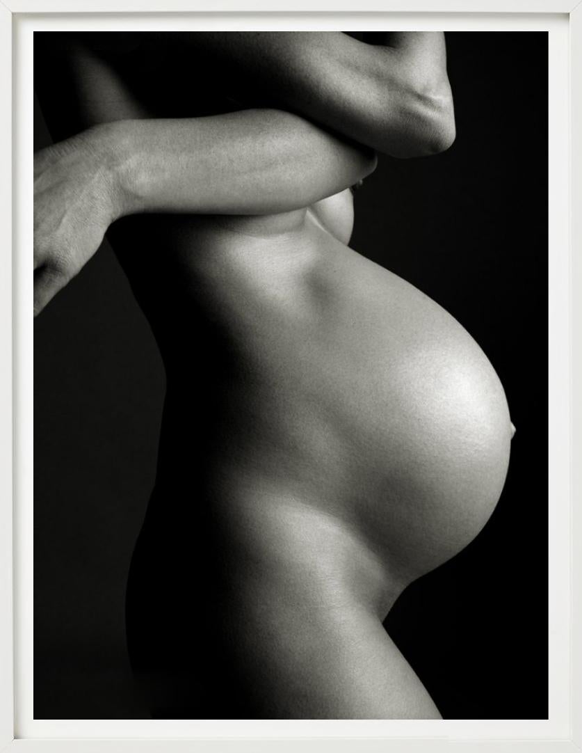 Ingrid, Pregnant, Photographie d'Art, 2012 en vente 4