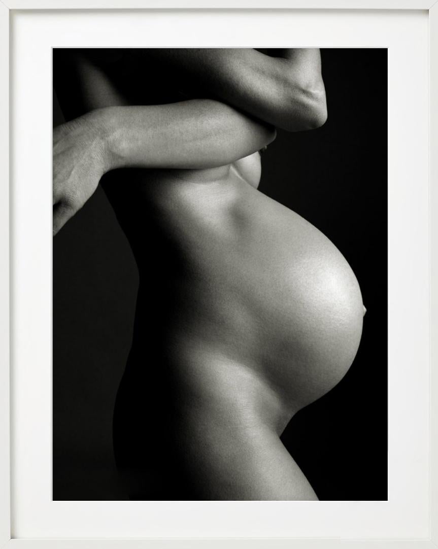 Ingrid, Pregnant, Photographie d'Art, 2012 en vente 6