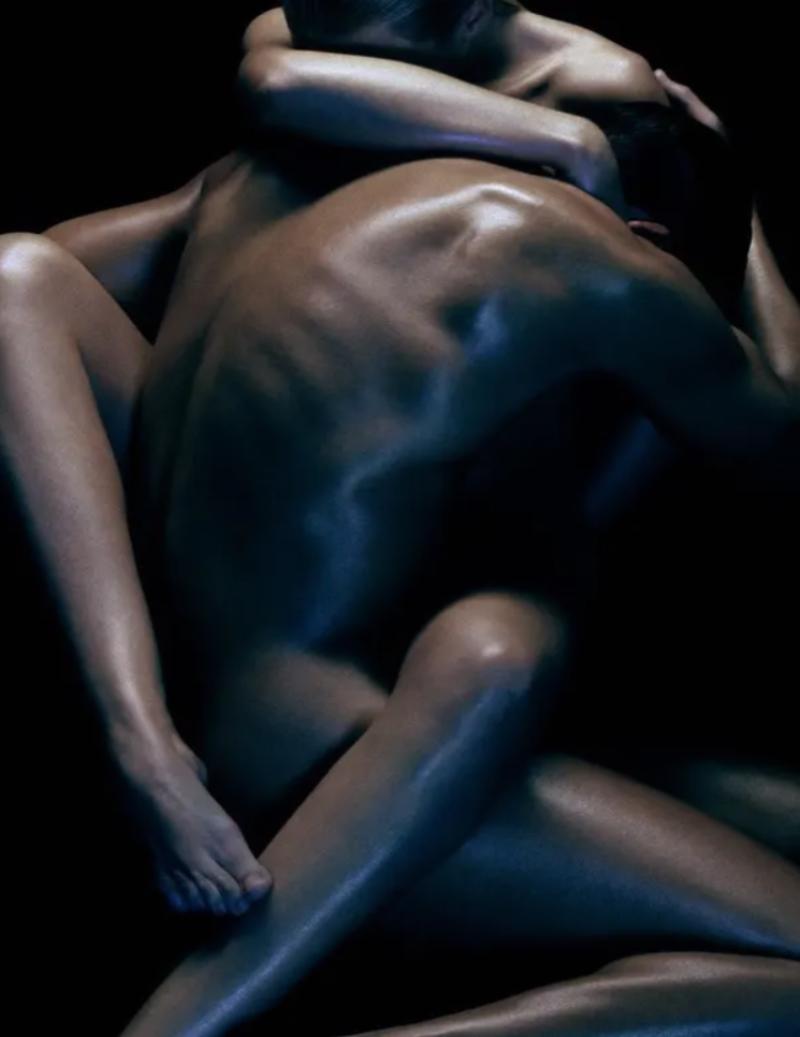 Nude Photograph de Andreas H. Bitesnich - Iveta y Bernhard - Desnudo doble de cerca, Fotografía artística, 2000