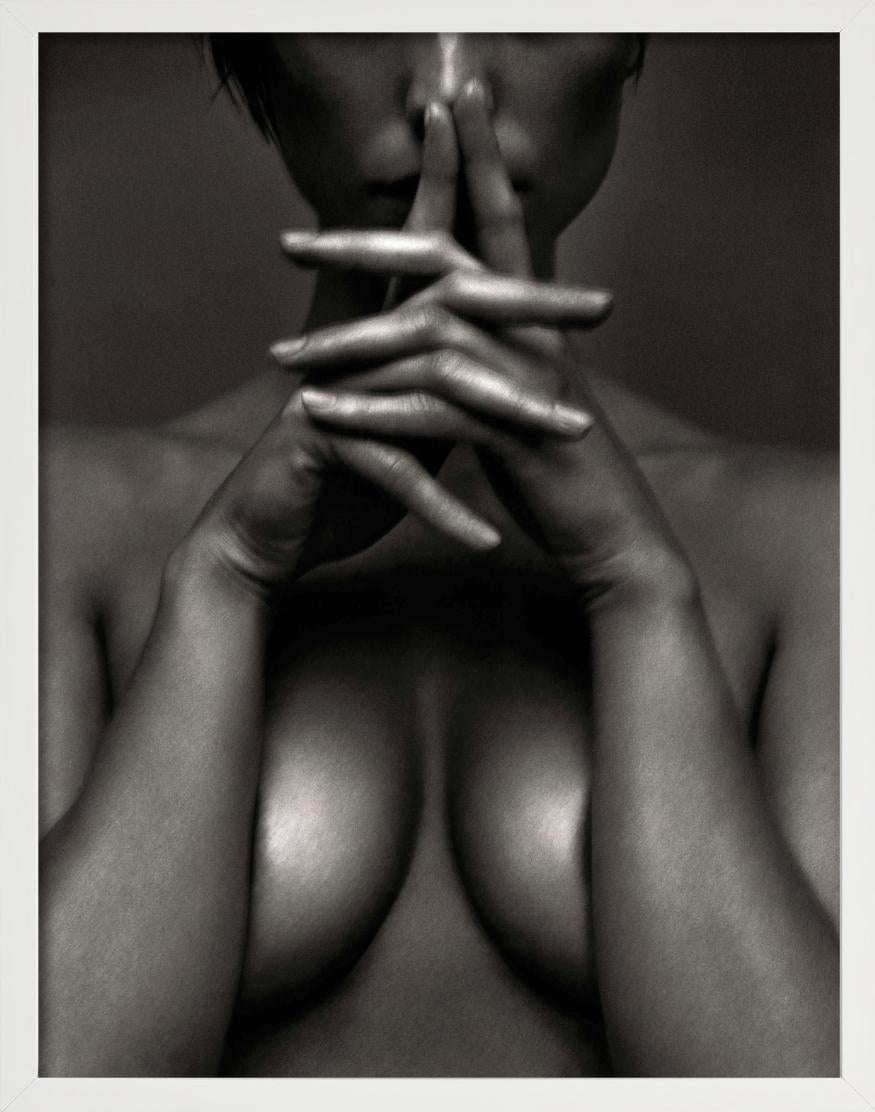 Judith II, Viena - Desnudo de cerca en blanco y negro, Fotografía artística, 1997 en venta 3