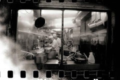 „Küche, Tokio“ – Archiv-Pigmentdruck, Schwarz-Weiß, 21. Jahrhundert