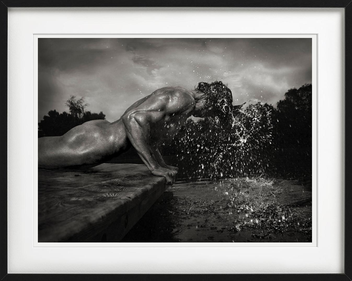 Patrick - Nuoto nudo, Fotografia d'autore, 2007 in vendita 1