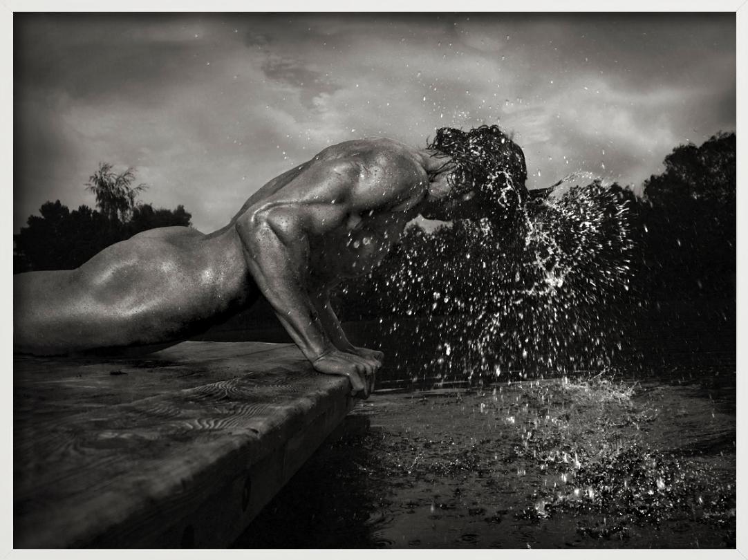 Patrick - Nuoto nudo, Fotografia d'autore, 2007 in vendita 4