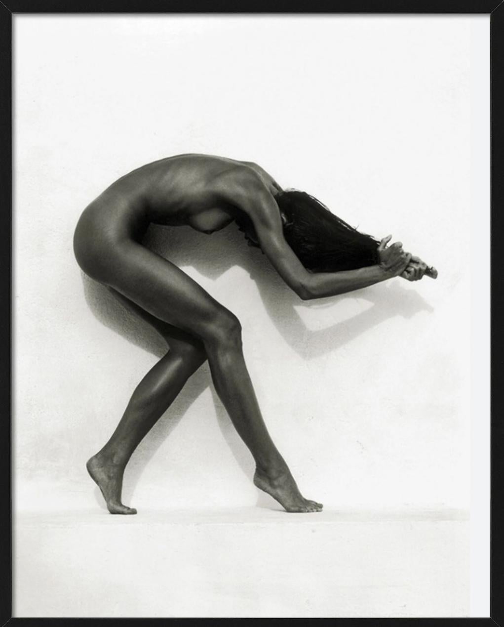 Ulrica, Mykonos – acrobatische Aktfotografie, Kunstfotografie, 1993 im Angebot 2