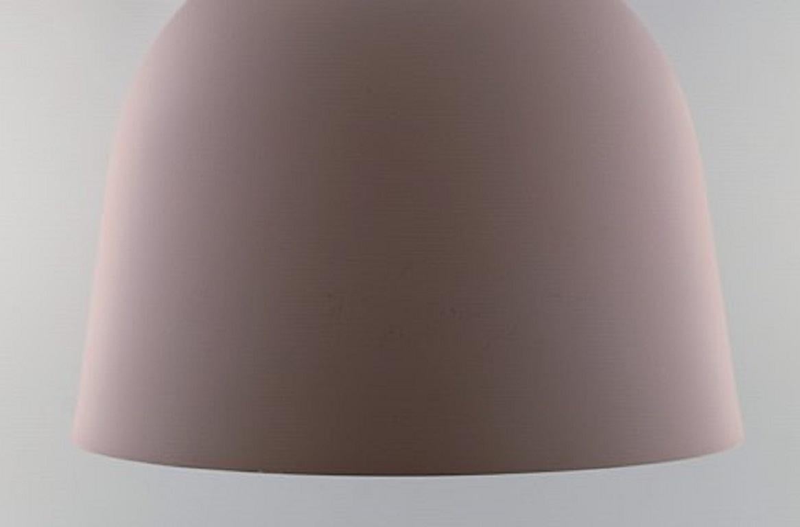 Andreas Lund & Jacob Rudbeck per Normann Copenhagen. Lampada da soffitto in acciaio, anni 2000.
Misure: 38 x 34 cm.
In ottime condizioni.