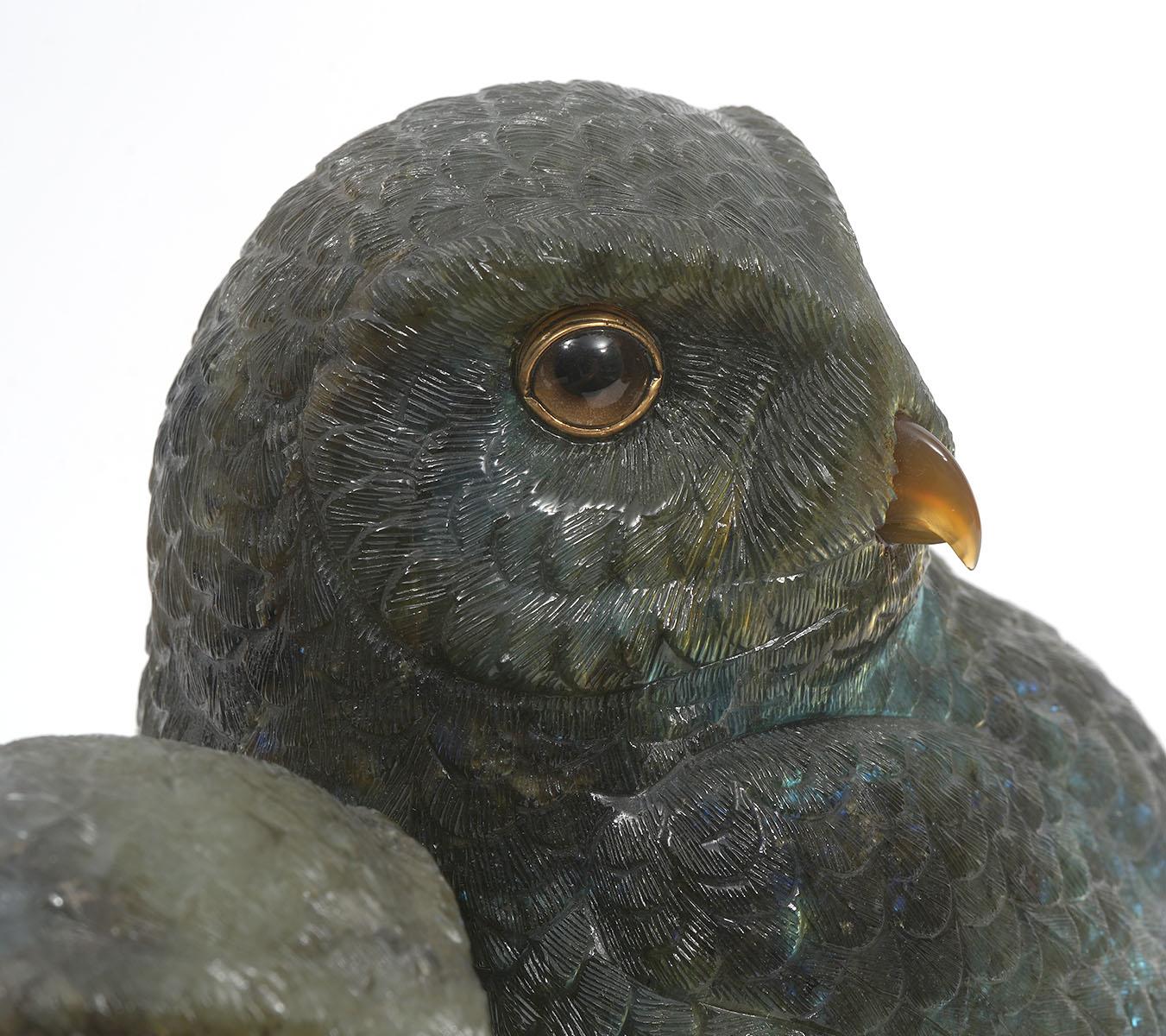 Fine XX secolo Andreas von Zadora Canadese (Nato nel 1957) Lapidario Scultura in labradorite Pr. Gufi in vendita
