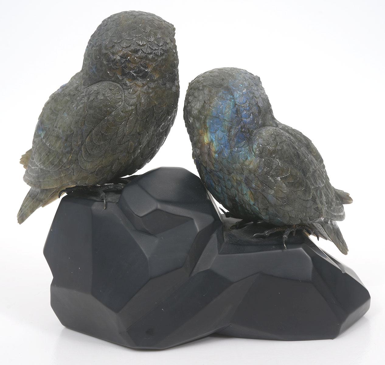 Andreas von Zadora Canadese (Nato nel 1957) Lapidario Scultura in labradorite Pr. Gufi in vendita 1