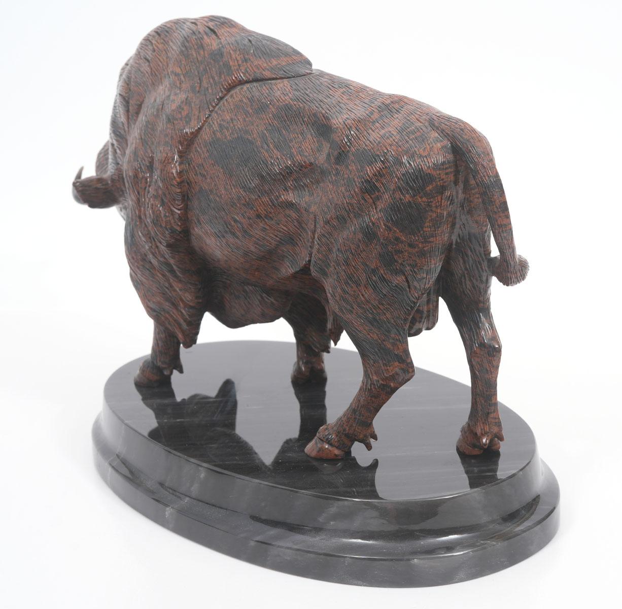 Andreas von Zadora Canadiense (Nacido en 1957) Lapidario Escultura de Obsidiana de Búfalo en venta 5