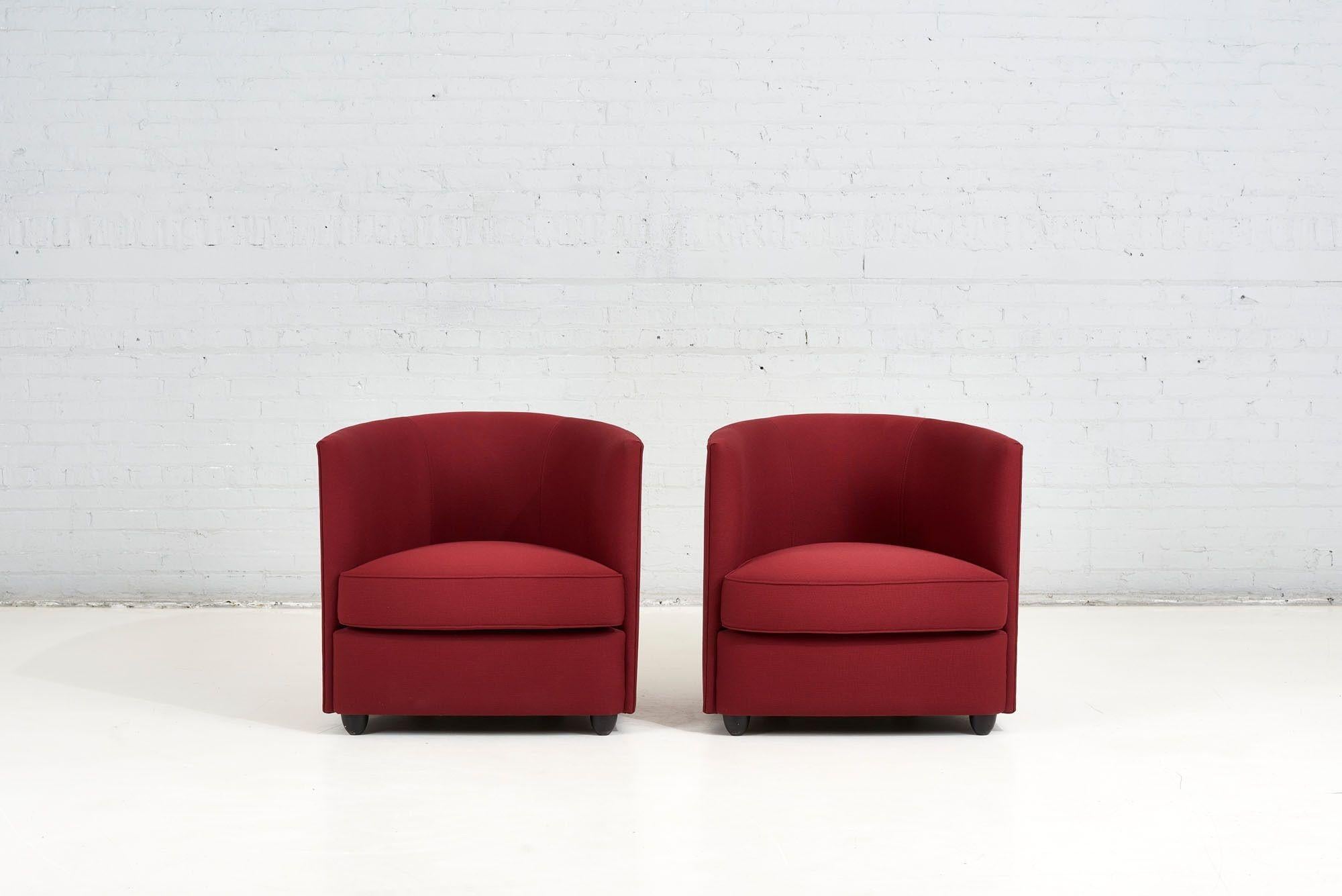 Postmoderne Paire de fauteuils de salon Crescent d'Andrée Putman, 1980 en vente