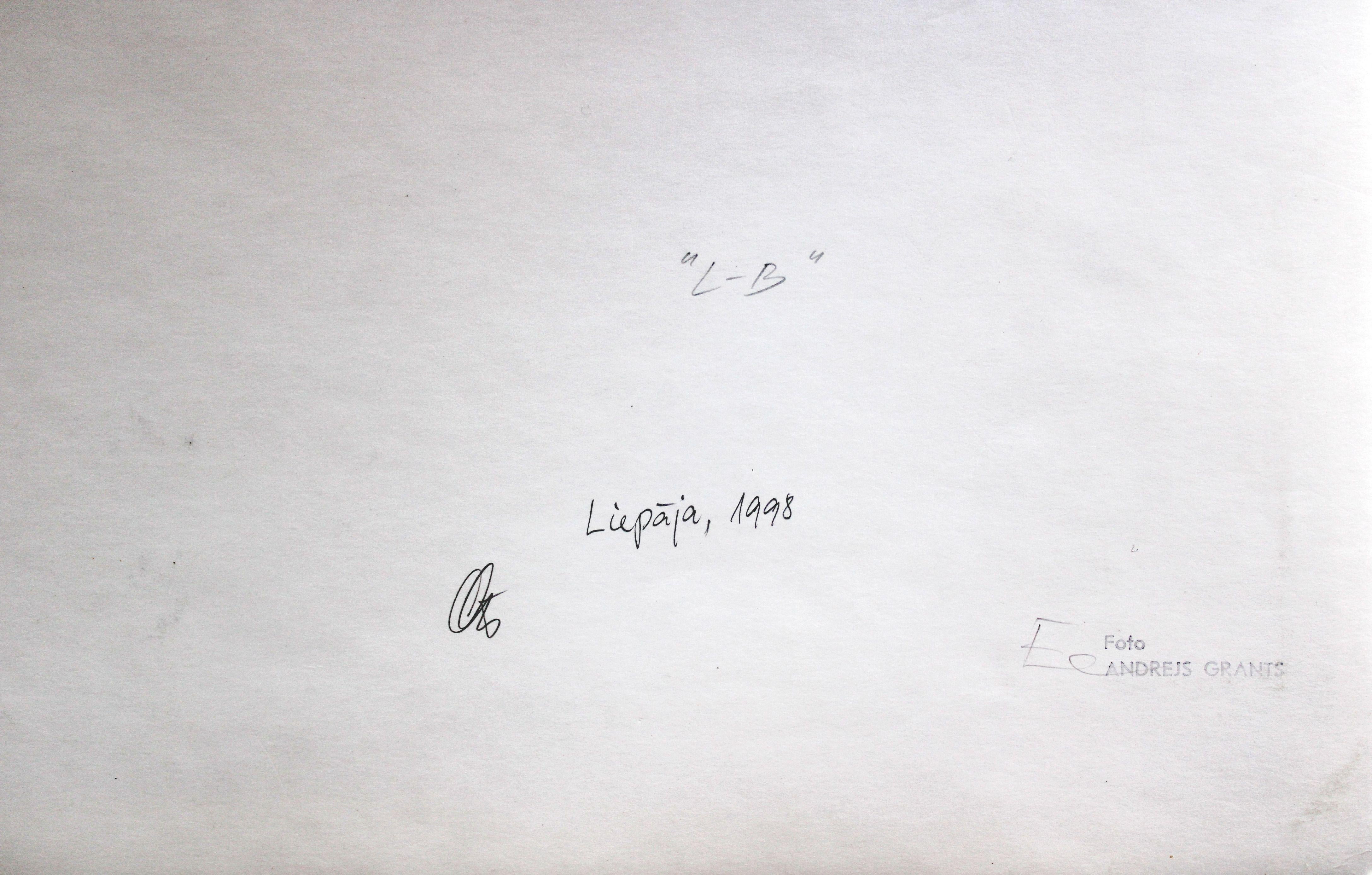 Liepaja. 1998, Fotografie, 25x37,5 cm, Liepaja.

Andrejs Grants (geboren am 7. März 1955) ist ein lettischer Fotograf und Lehrer. Er studierte an der lettischen Staatsuniversität (1973-78) und arbeitete im Fotostudio 