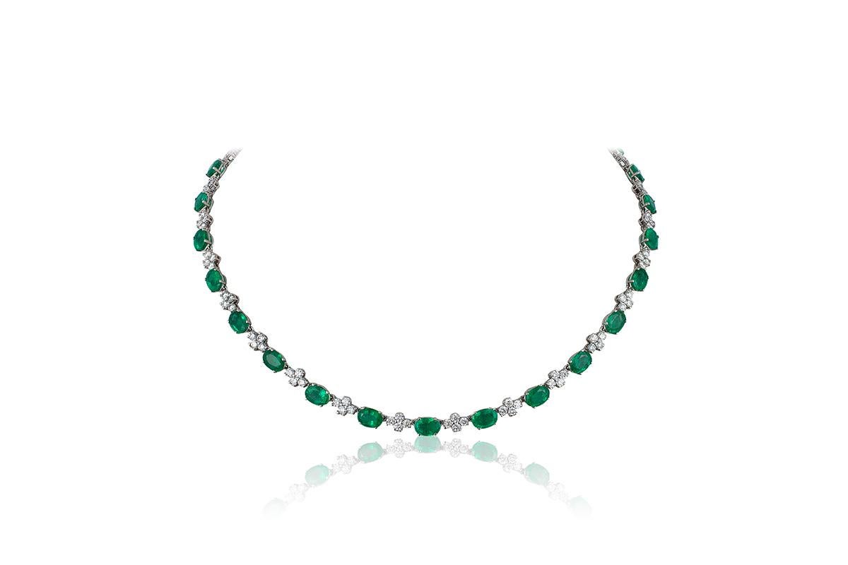 Contemporary Andreoli 20.05 Carat Emerald Diamond 18 Karat White Gold Necklace