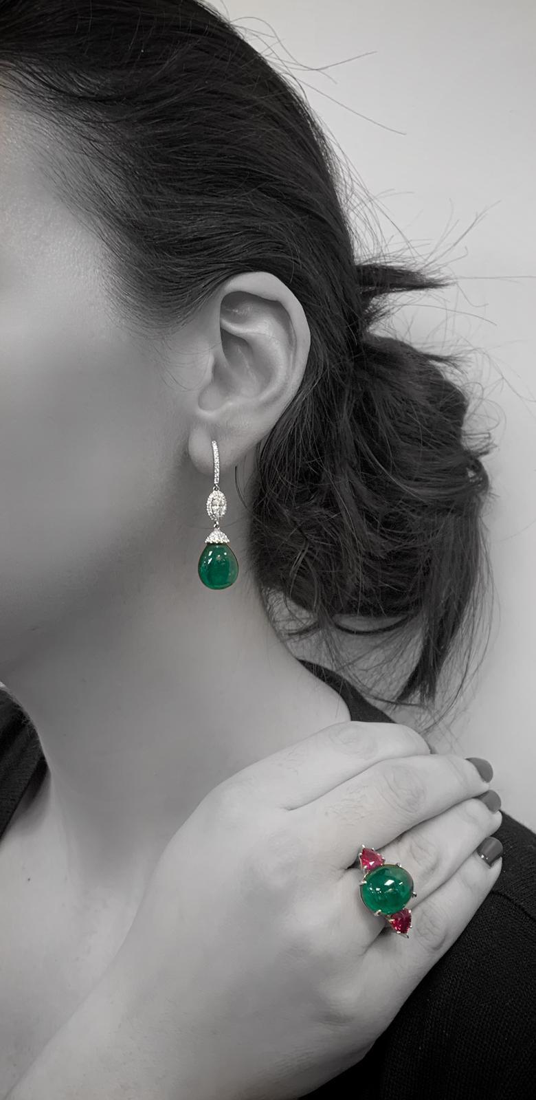 Andreoli 20.25 Carat Emerald Diamond Drop Earrings 18 Karat White Gold In New Condition In New York, NY