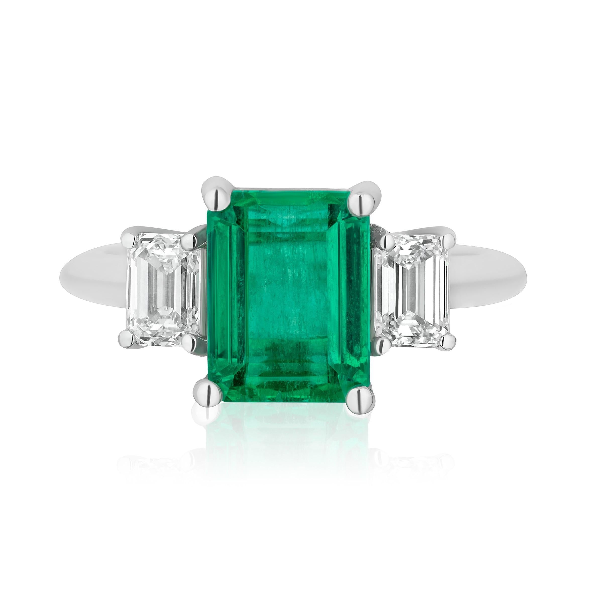 Andreoli 3.58 Carat Emerald Diamond Platinum Ring

This ring features:
- 0.89 Carat Diamond
- 3.58 Carat Emerald Colombian Certified
- 9.32 Gram Platinum
- Made In Italy