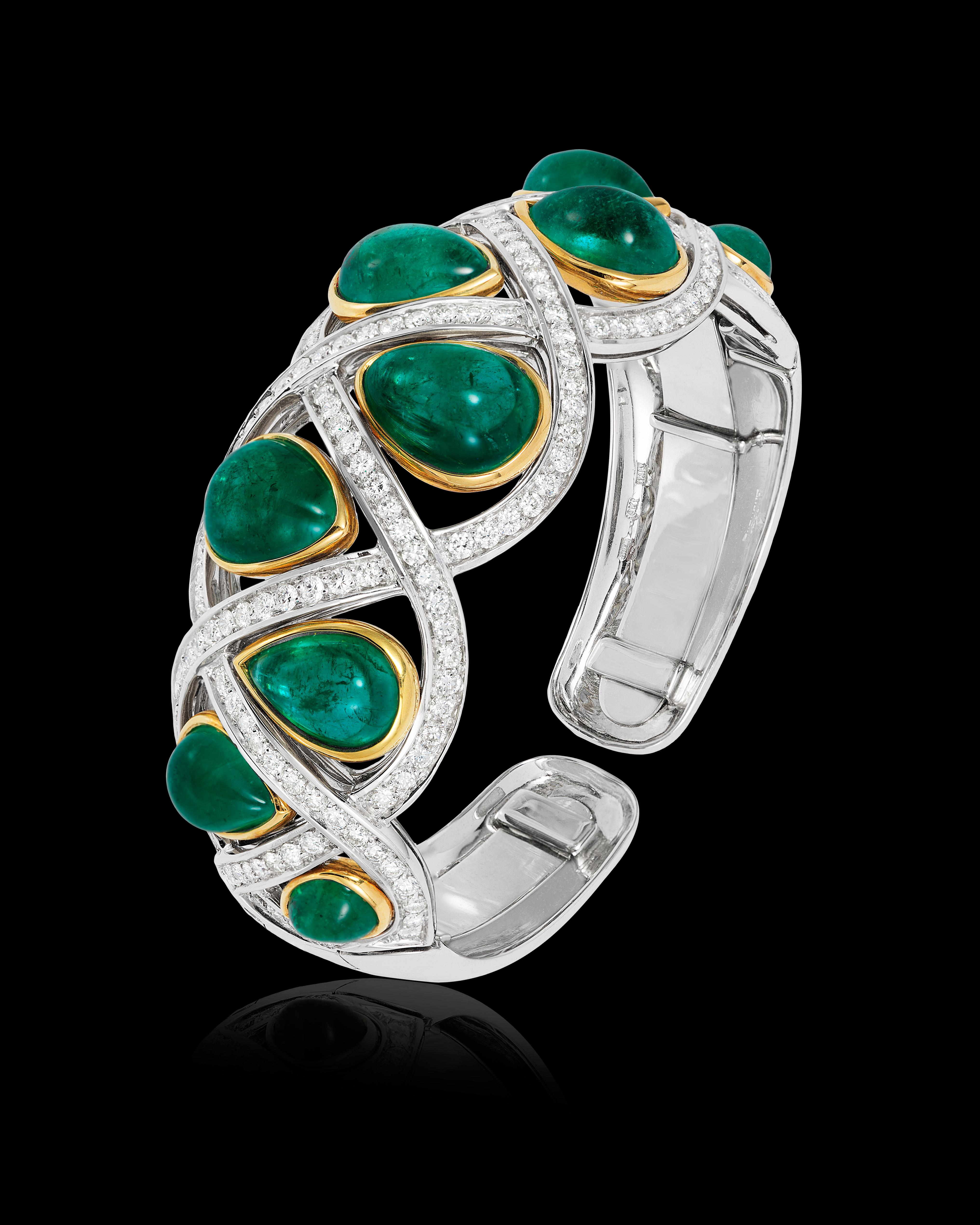 Contemporary Andreoli 43.96 Carat Emerald Cabochon Drops Diamond Cuff Bracelet 18 Karat Gold