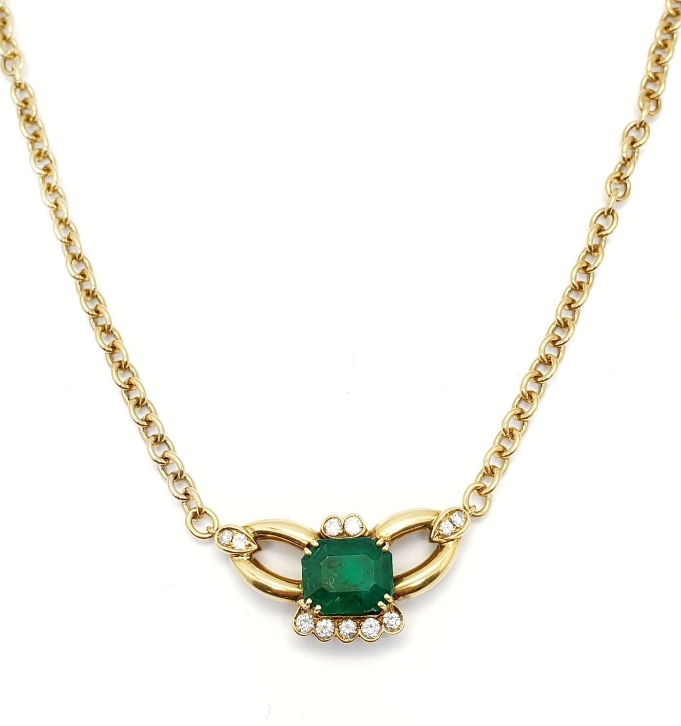Contemporary Andreoli 4.75 Carat Emerald Diamond 18 Karat Yellow Gold Pendant Necklace For Sale