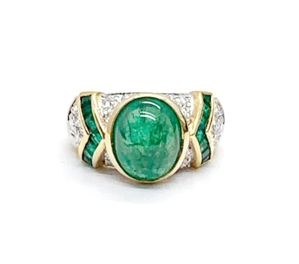 Contemporary Andreoli 4.92 Carat Emerald Diamond 18 Karat Yellow Gold Ring For Sale