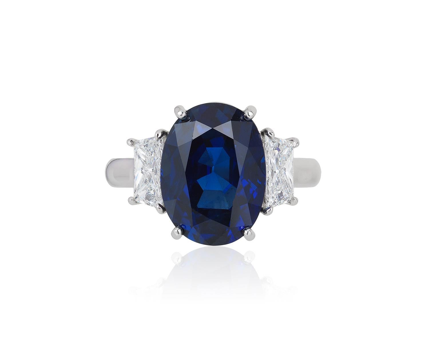 Andreoli 7.74 Carat Sapphire Diamond Platinum Ring GIA Certified

This ring features:
- 1.02 Carat Diamond
- 7.74 Carat Sapphire
- Platinum
- Made In Italy
