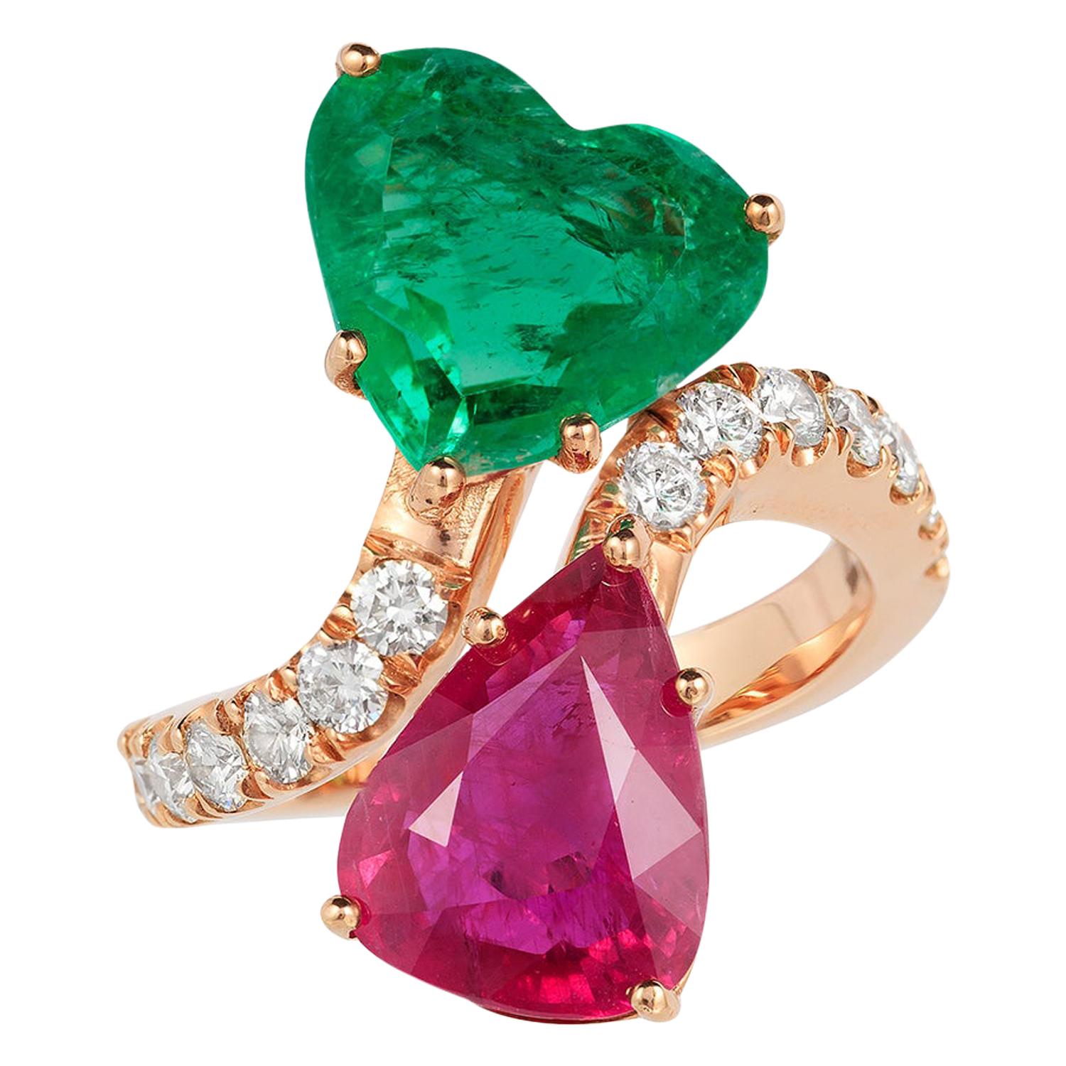 Andreoli Certified 3.84 Carat Colombian Hear tShape Emerald 4.76 Carat Ruby Ring For Sale