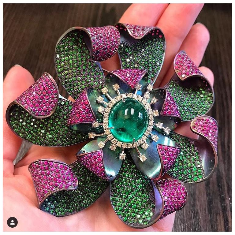 Contemporary Andreoli Colombian Emerald Pink Sapphire Tsavorite Flower Brooch Titanium Pin For Sale