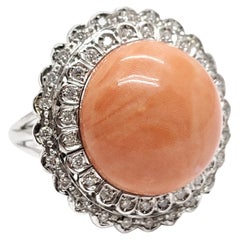 Andreoli Ring aus 18 Karat Weißgold mit Koralle und Diamant