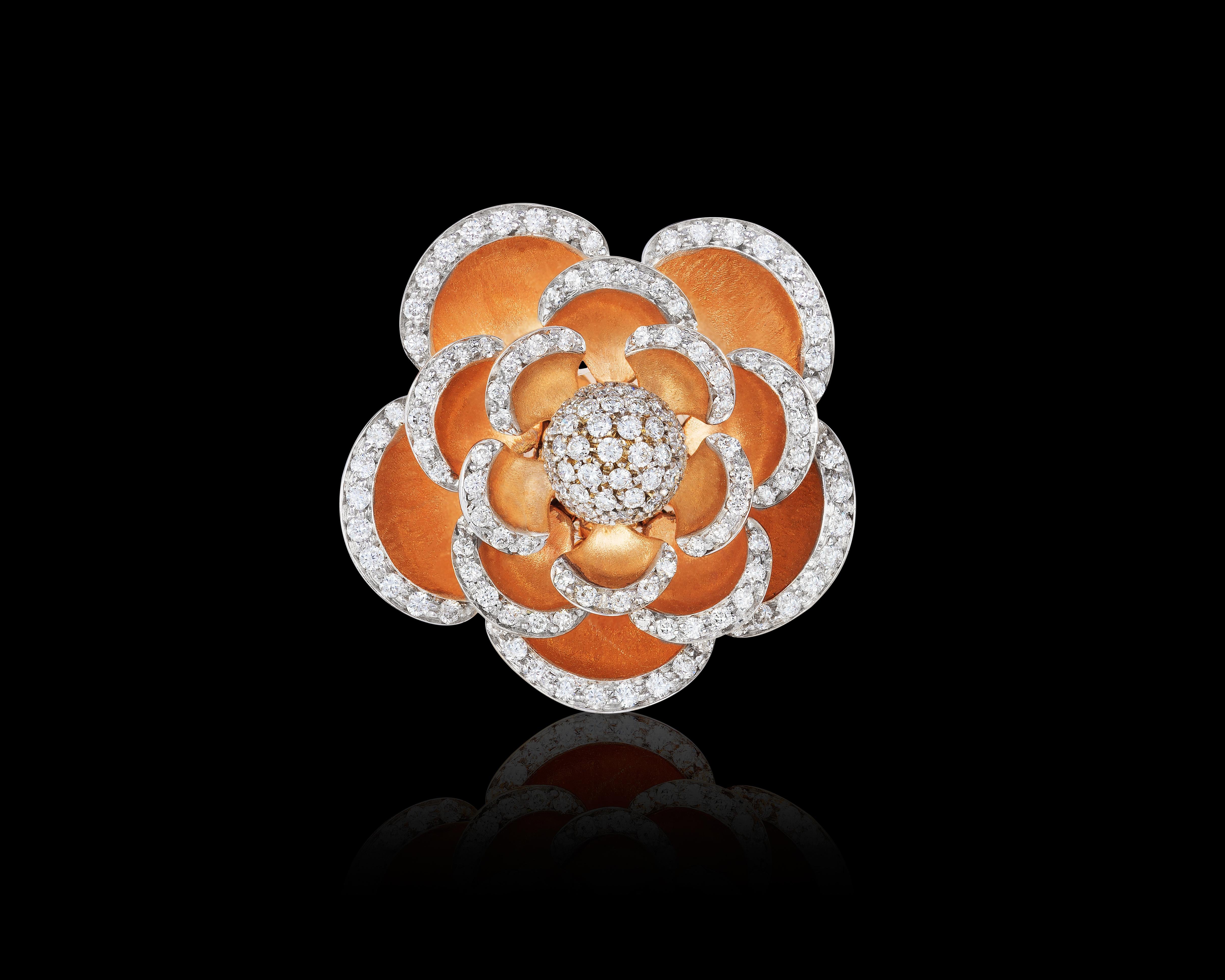 Contemporary Andreoli Diamond 18 Karat Rose Gold Flower Cocktail Ring with Movable Petals For Sale