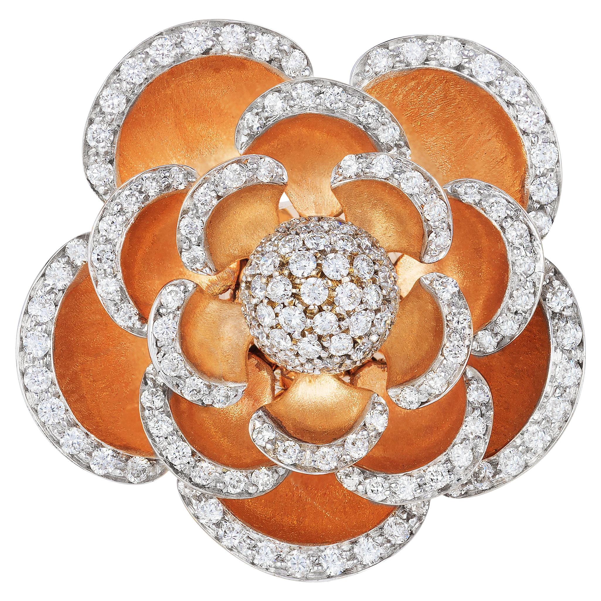 Andreoli Bague cocktail fleur en or rose 18 carats et diamants avec pétales amovibles