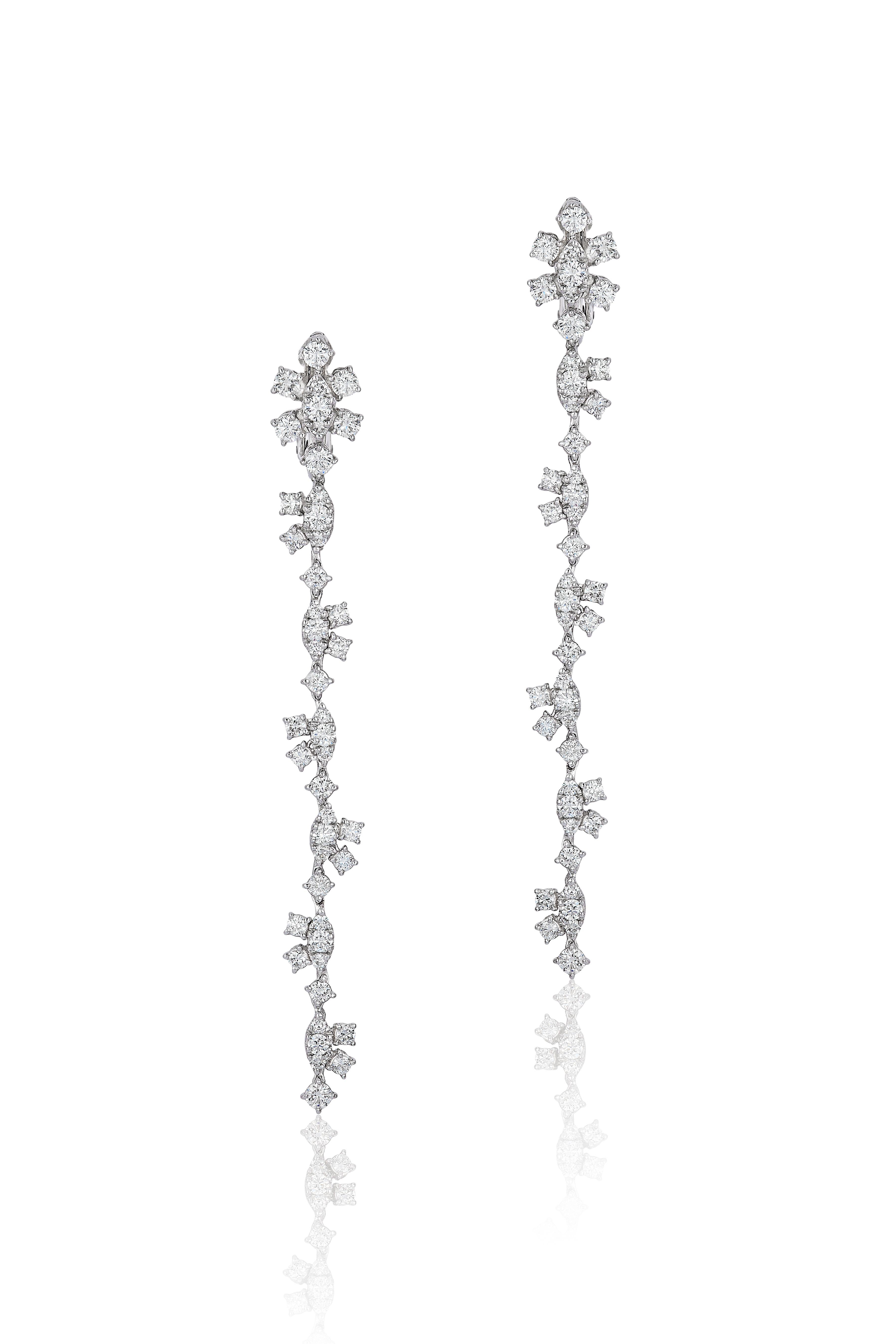 Contemporary Andreoli Diamond 18 Karat White Gold Earrings For Sale