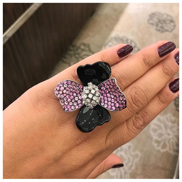 Andreoli Diamond Pink Sapphire Onyx Flower Cocktail Ring 18 Karat White Gold For Sale 2