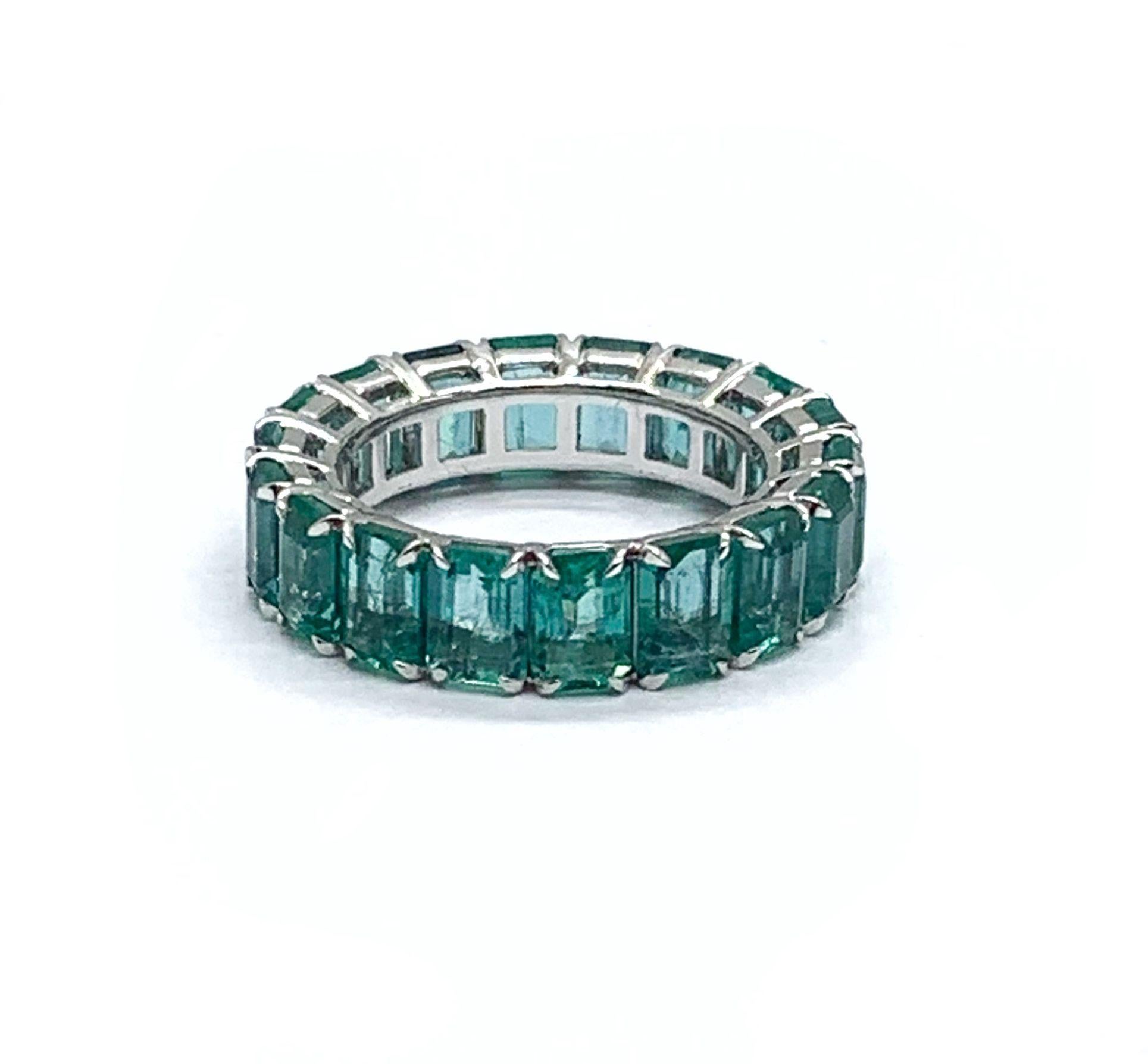 Andreoli Emerald 18 Karat White Gold Eternity Band