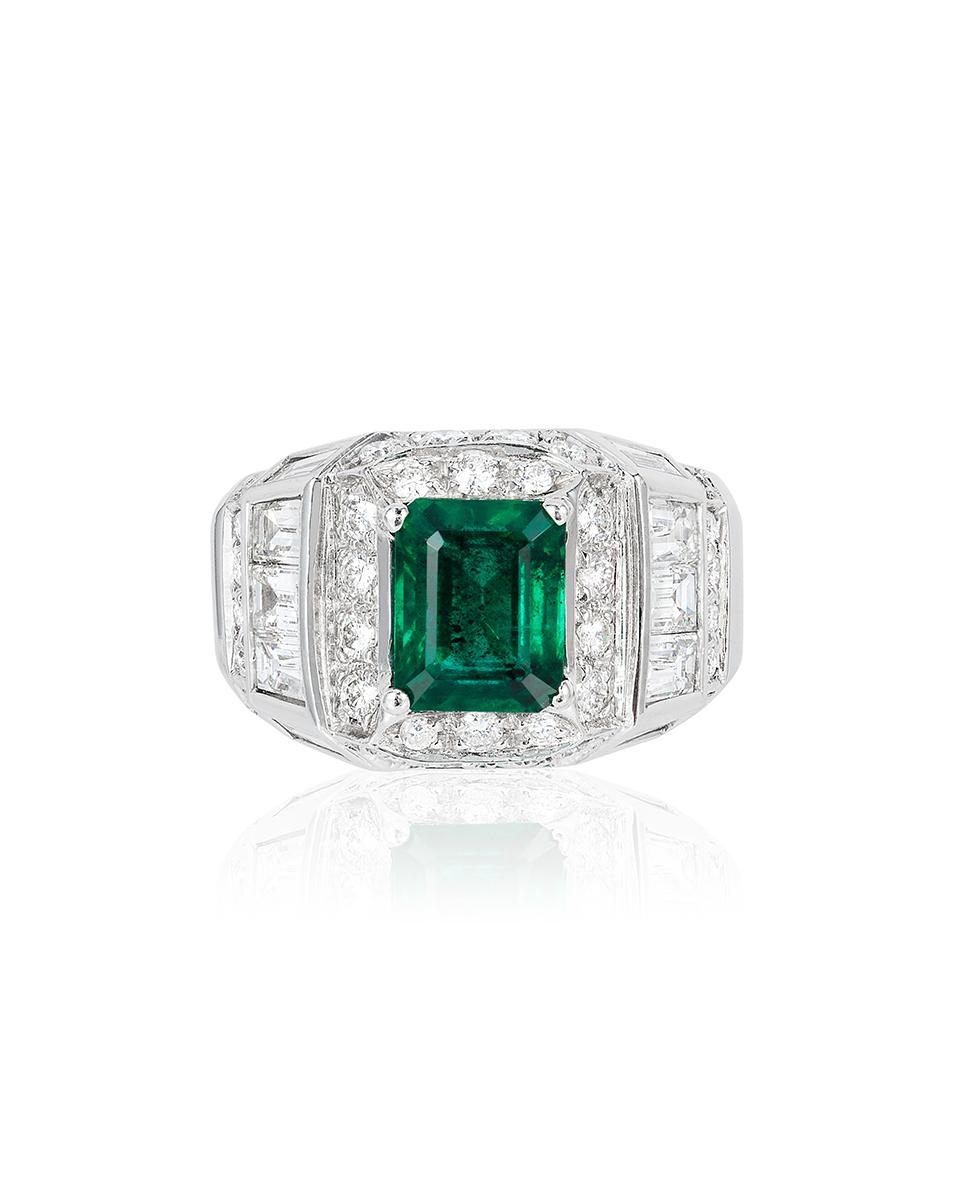 Andreoli Emerald Brazil Certified Diamond 18 Karat White Gold Ring

This ring features:
- 2.15 Carat Diamond
- 1.73 Carat Emerald Brazil Certified
- 8.40 Gram 18K White Gold
- Made In Italy