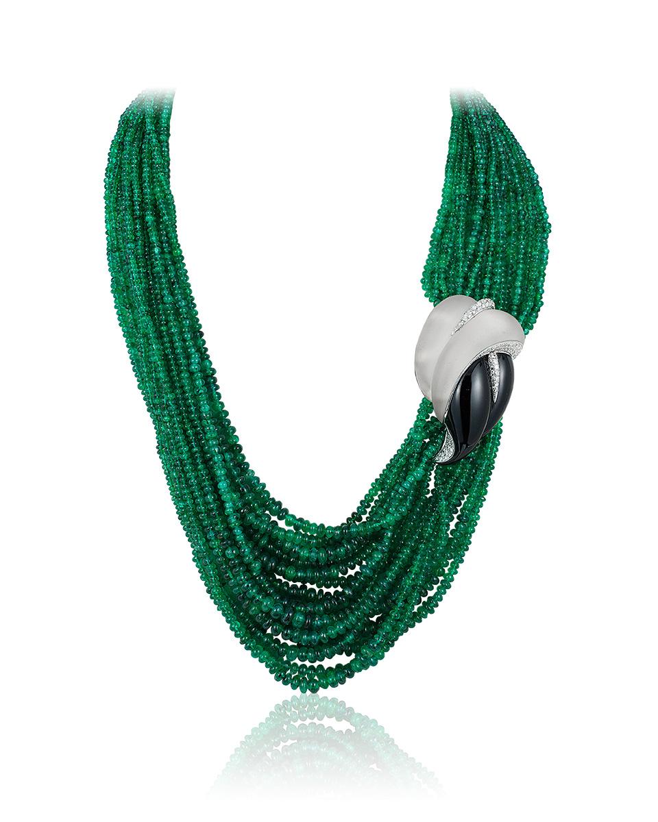 Andreoli Emerald Diamond Onyx Quartz 18 Karat White Gold Necklace

This necklace features:
- 1.89 Carat Diamond
- 1040.17 Carat Emerald
- 17.40 Gram Onyx
- 27.70 Gram Quartz
- 31.60 Gram 18K White Gold
- 277.60 Gram Gross Weight
- Made In Italy