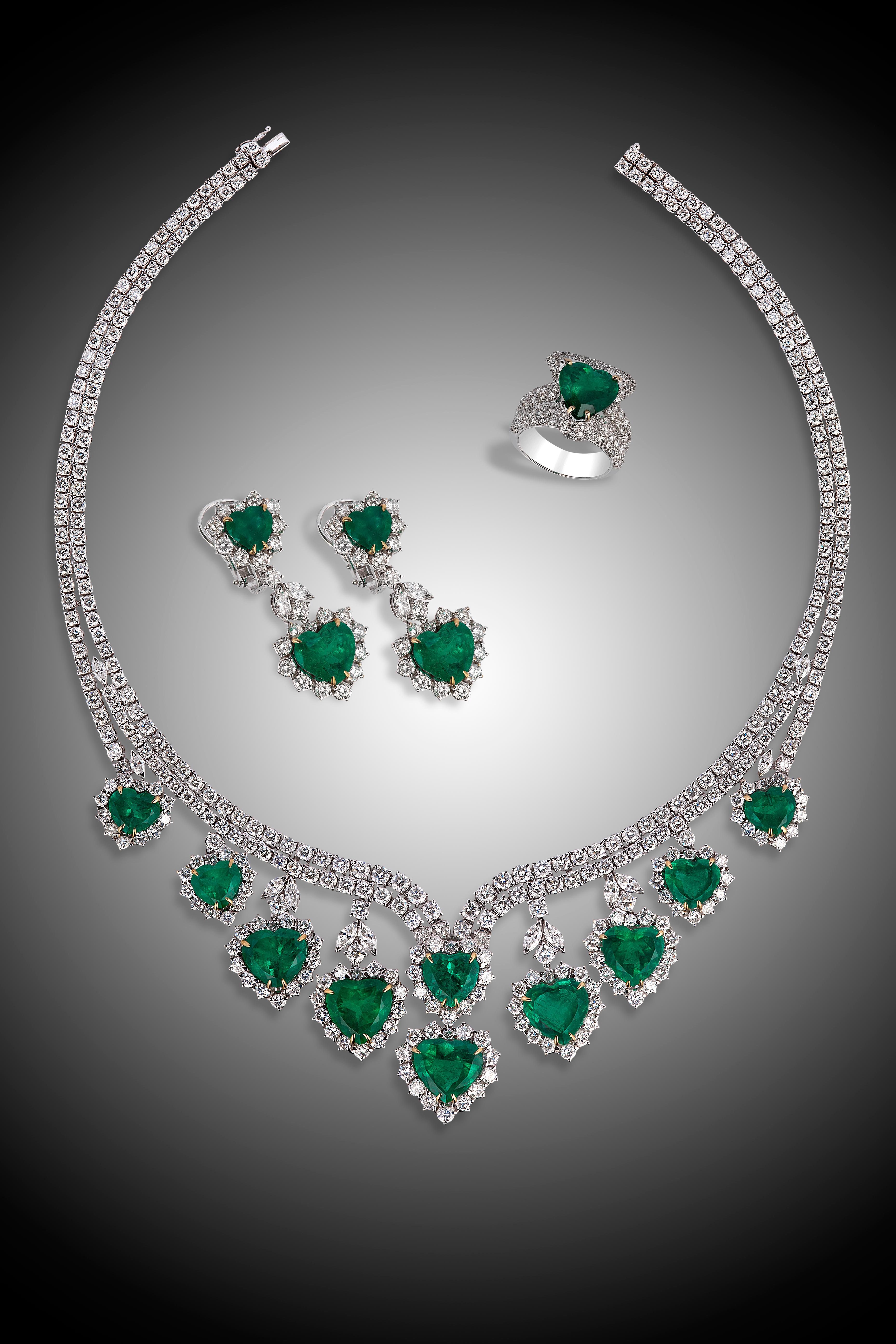 Andreoli Heart Shape Colombian Emerald Diamond Necklace CDC Certified ...