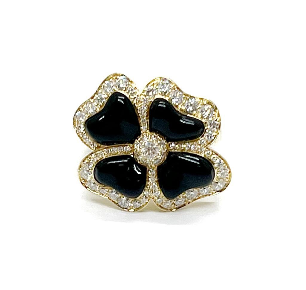 Contemporary Andreoli Onyx Diamond 18 Karat Yellow Gold Clover Ring For Sale
