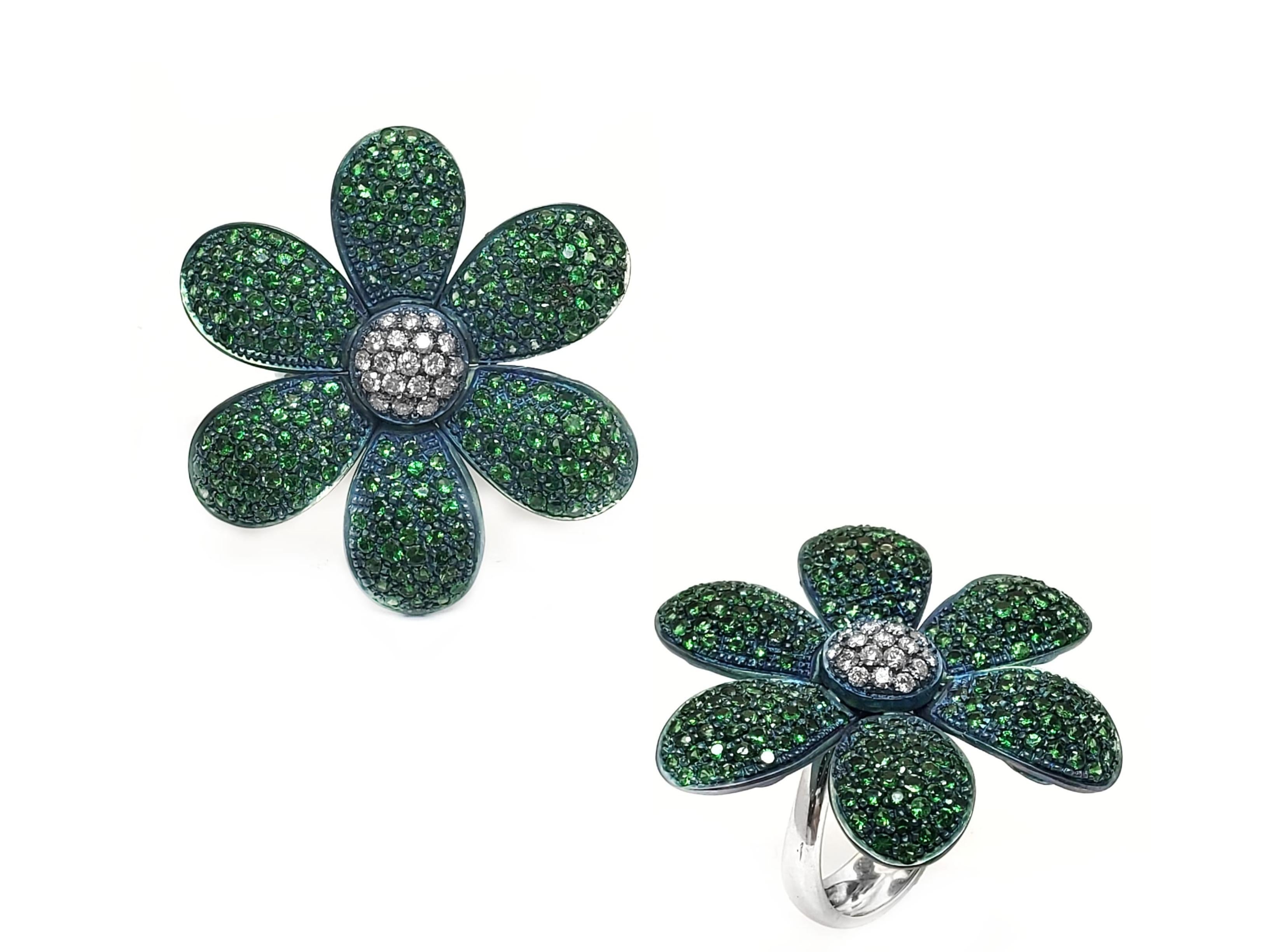 green flower ring