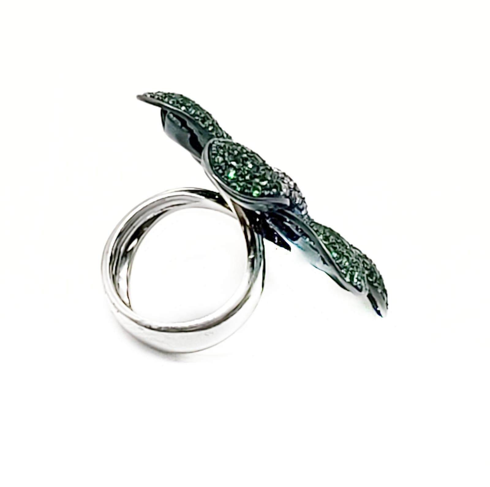 Contemporary Andreoli Titanium Tsavorite Green Garnet Diamond Flower Cocktail Ring 18 Karat For Sale