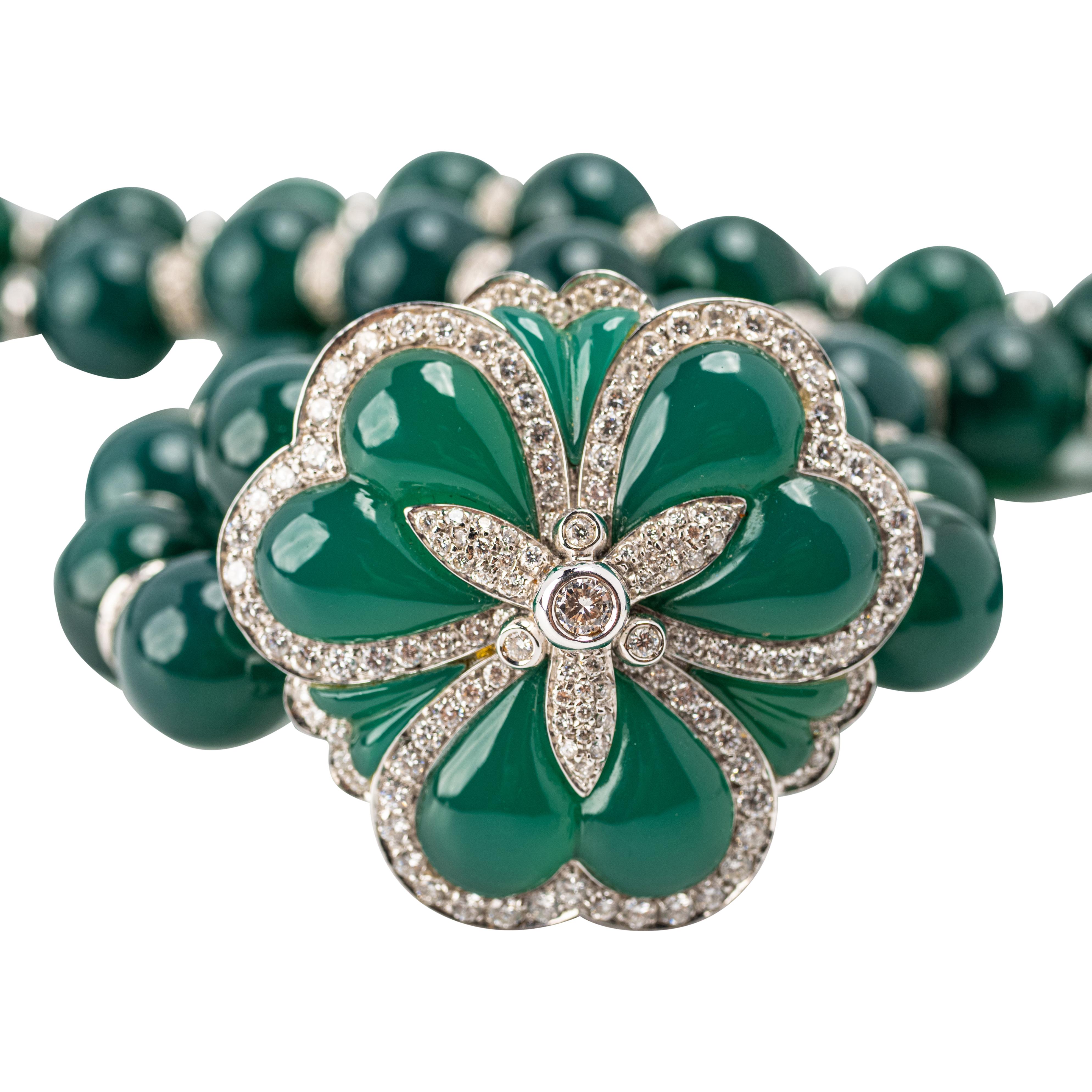 Taille émeraude Andreoli Two-Strand Emerald Bead Necklace with Diamond-Set Floral Clasp en vente