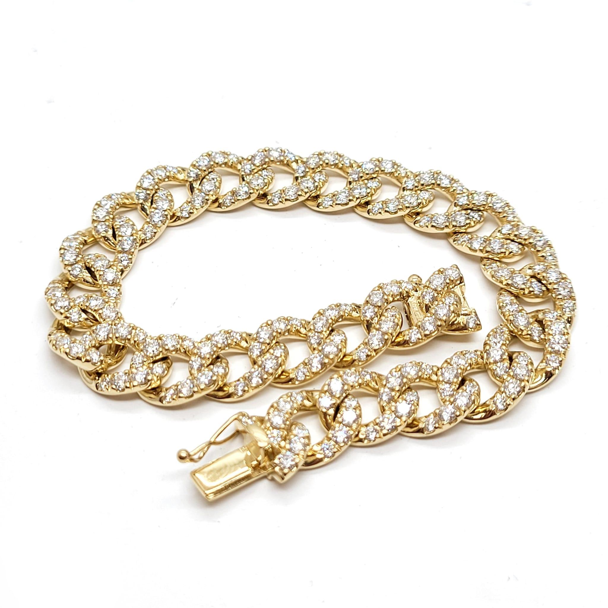 Round Cut Andreoli Yellow Gold and Diamond Link Bracelet For Sale
